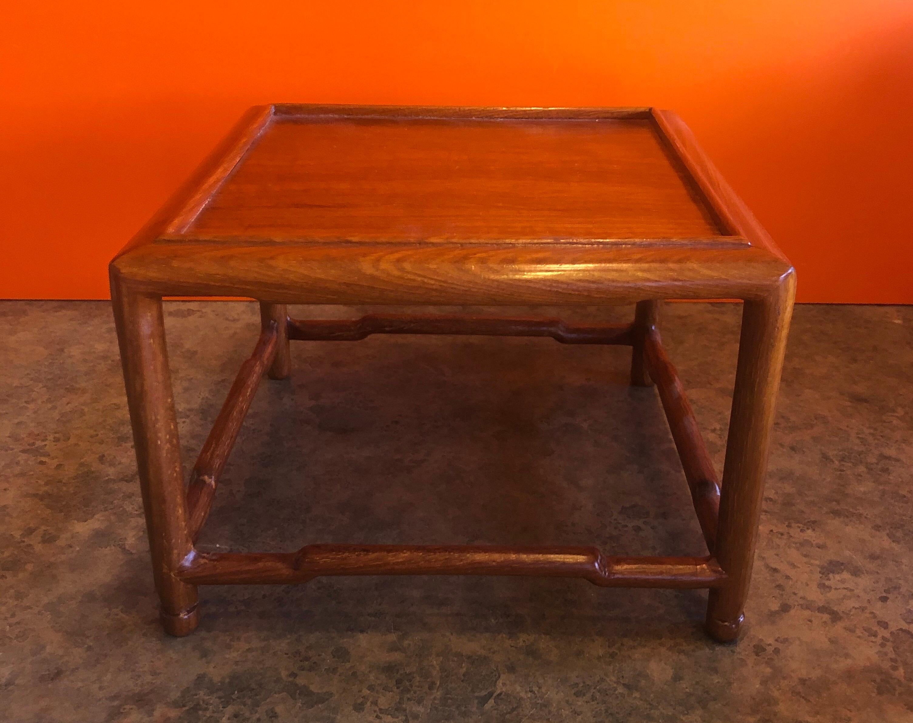 Pedestal / Jardinera Pequeña de Madera Asian Style siglo XX en venta