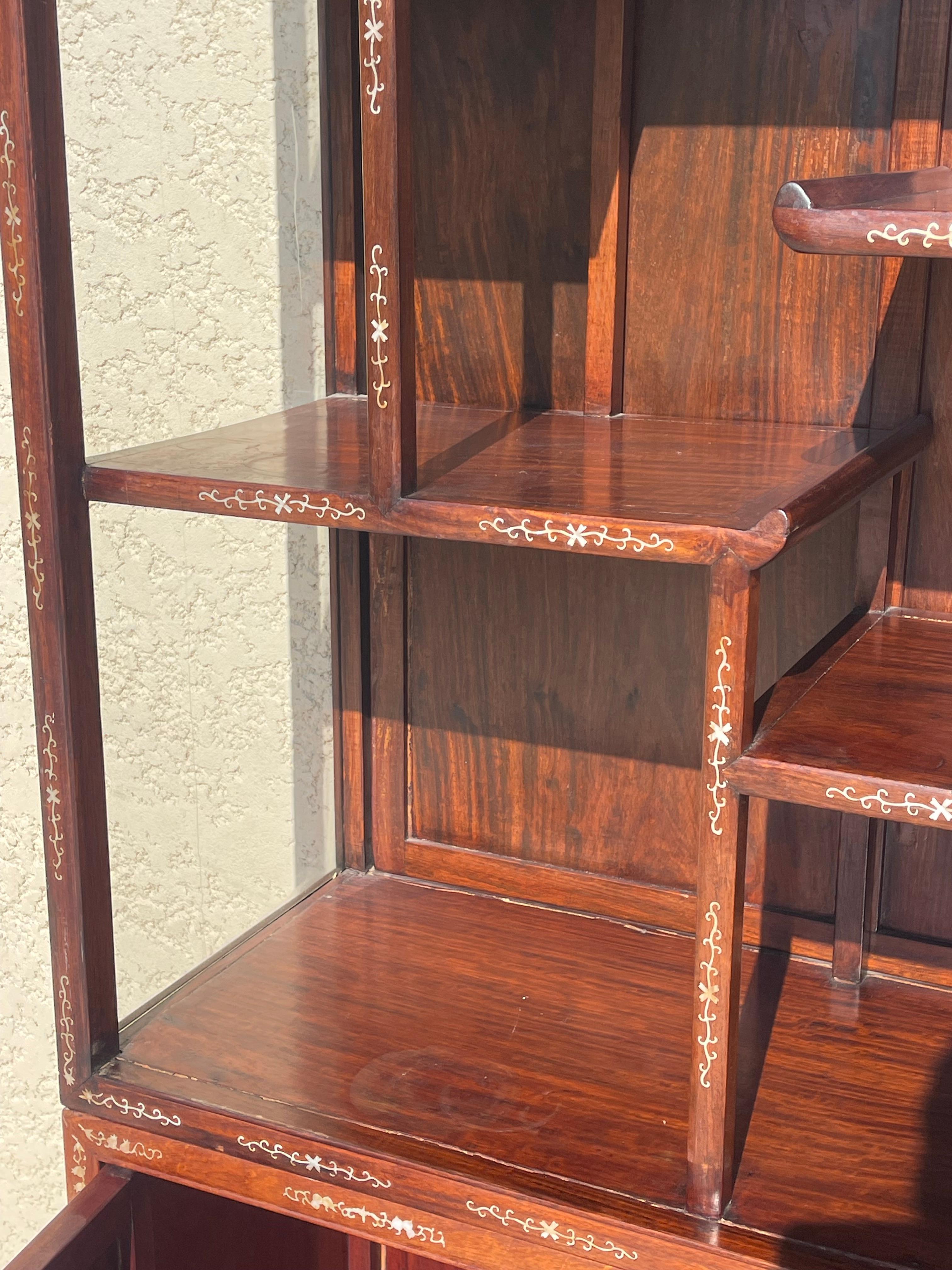 Asian Style Vitrine, XIX. Jahrhundert im Angebot 11