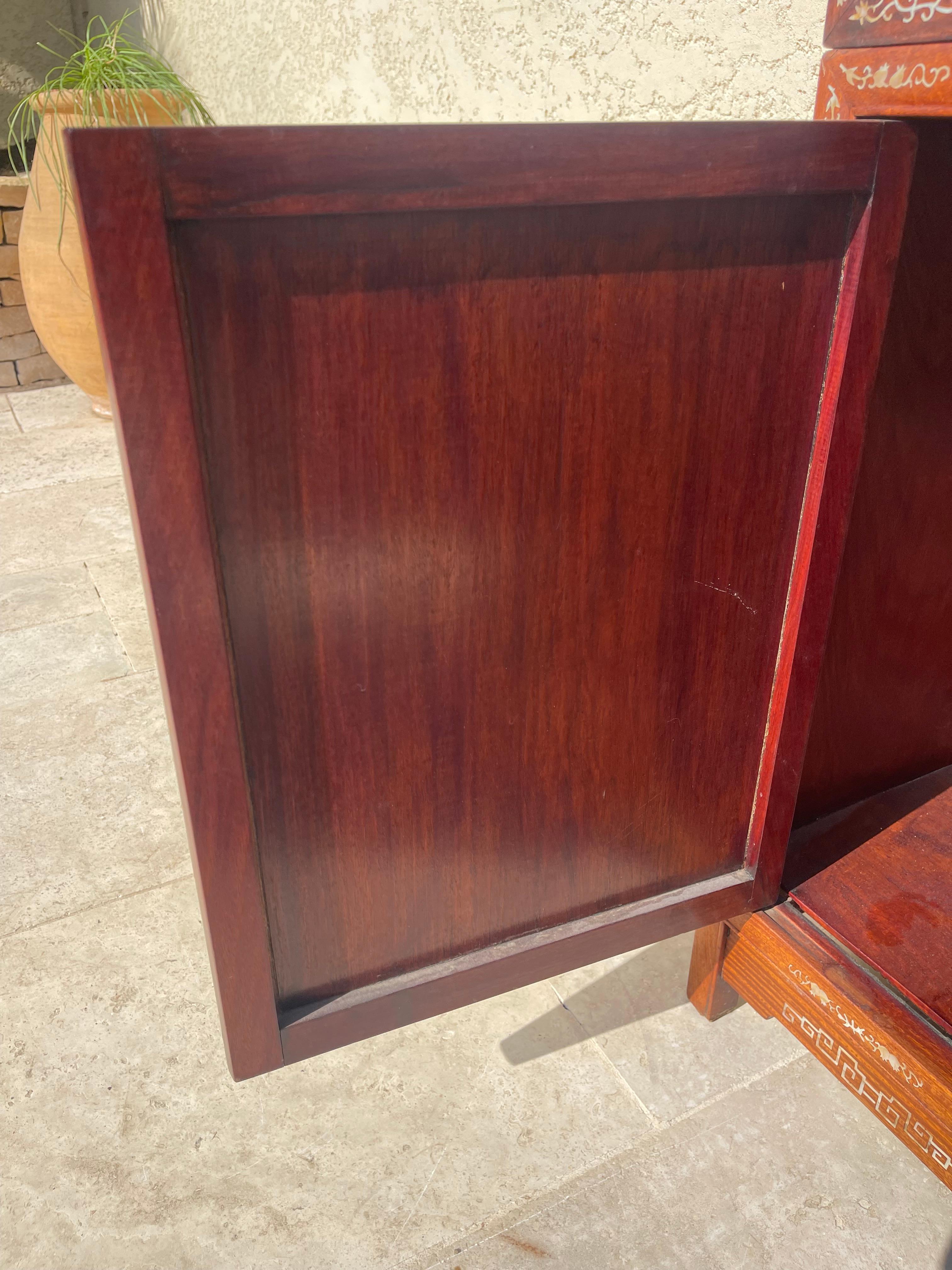 Asian Style Vitrine, XIX. Jahrhundert im Angebot 12