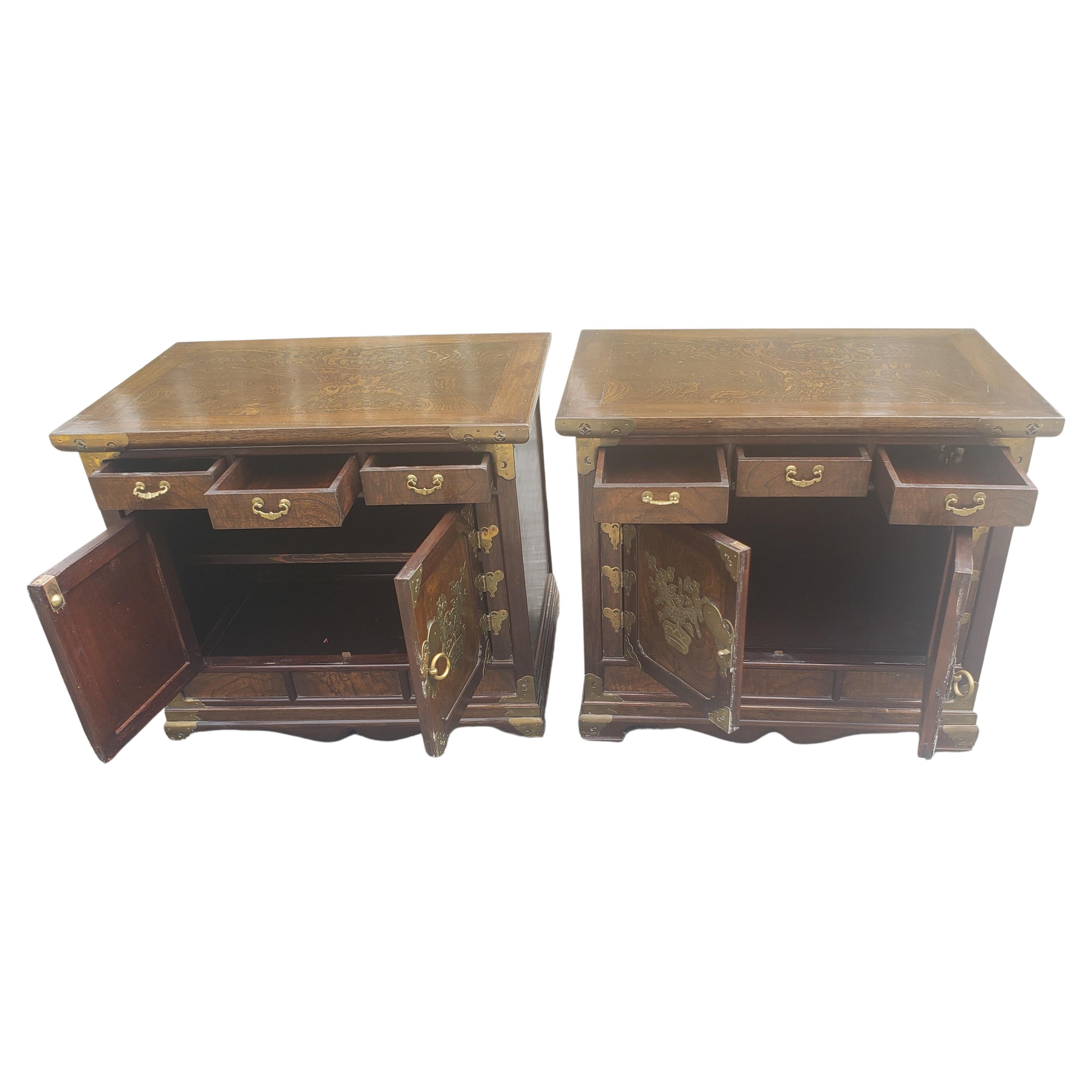 A beautiful and versatile pair of Asian Tansu side tables cabinets, bedside table in very good vintage condition. Banded Burlwood top. Cabinet has a shelf. Original finish in good condition.
Measures 27.25