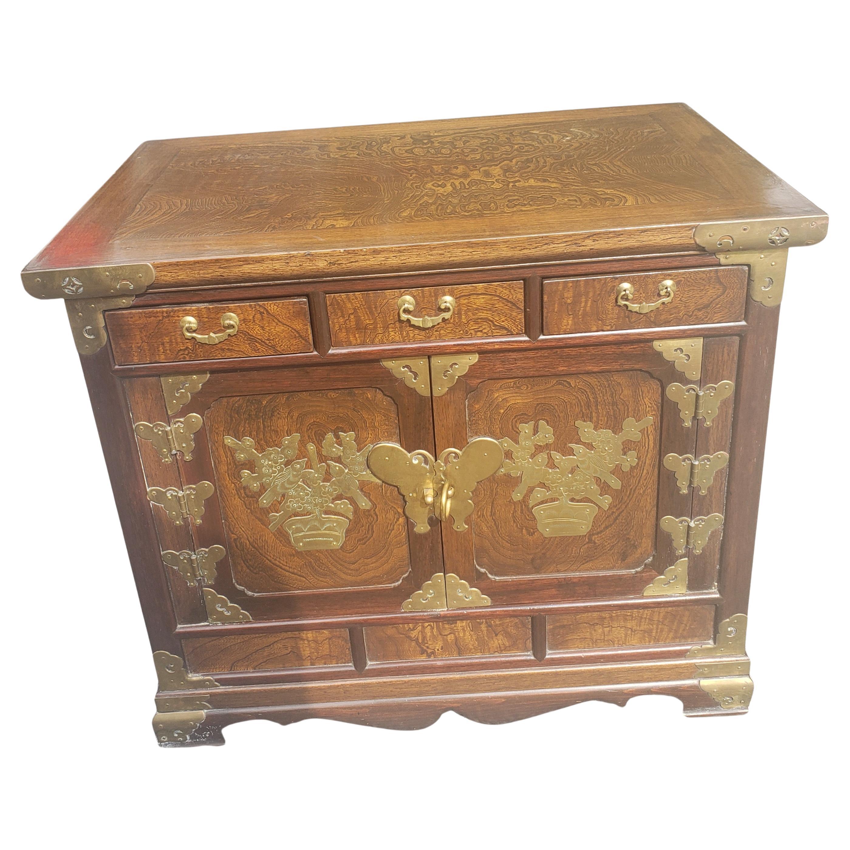 Woodwork Asian Tansu Banded Burl Top Side Tables Cabinets, a Pair  For Sale