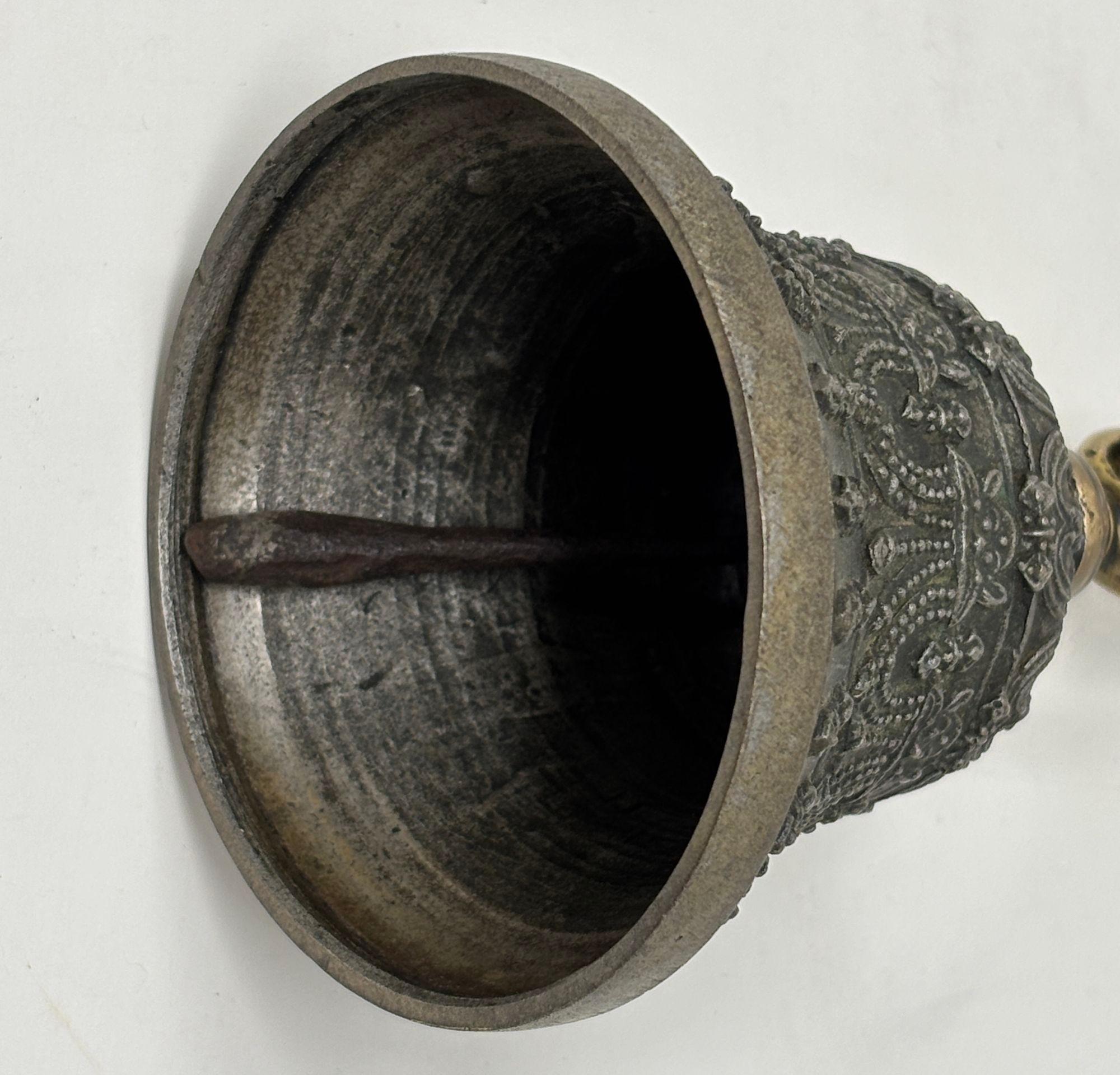 Asian Tibetan Meditation Prayer Ghanta Bell Antique Bronze Buddhist Bell For Sale 1