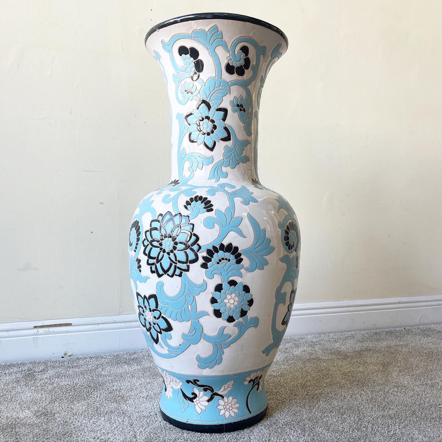 Poteries Vase de sol asiatique en poterie de fleurs de lotus blanches, noires et bleues en vente