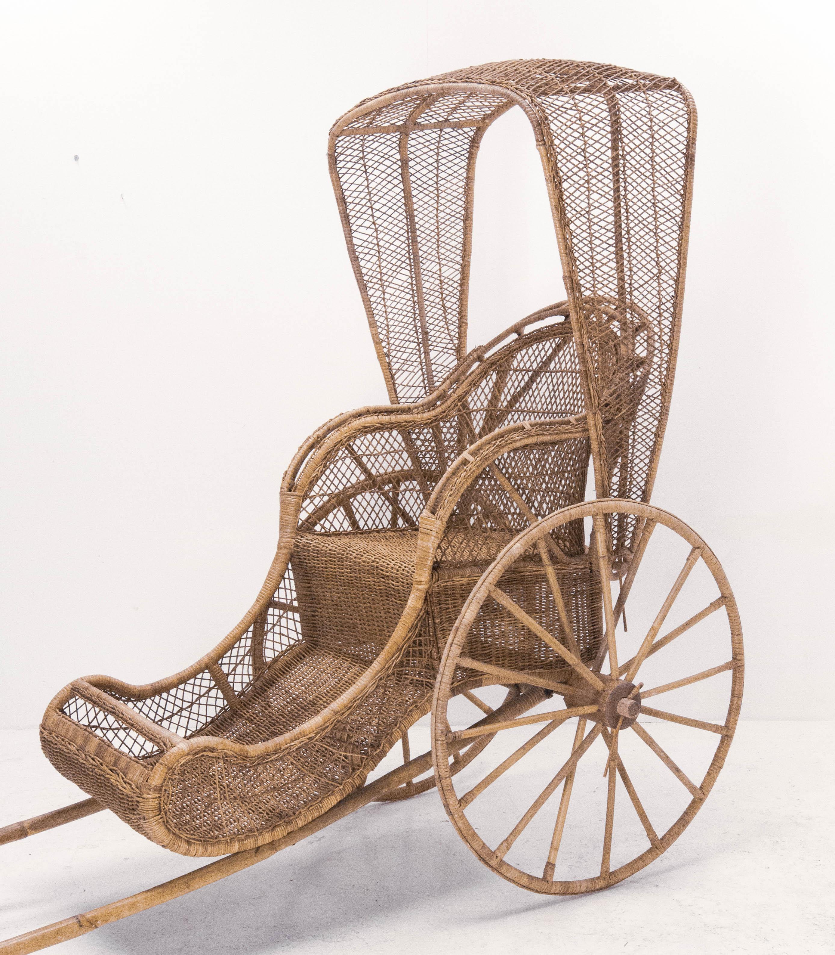 Mid-Century Modern Asian Wicker and Bamboo Rickshaw Mid-Century For Sale