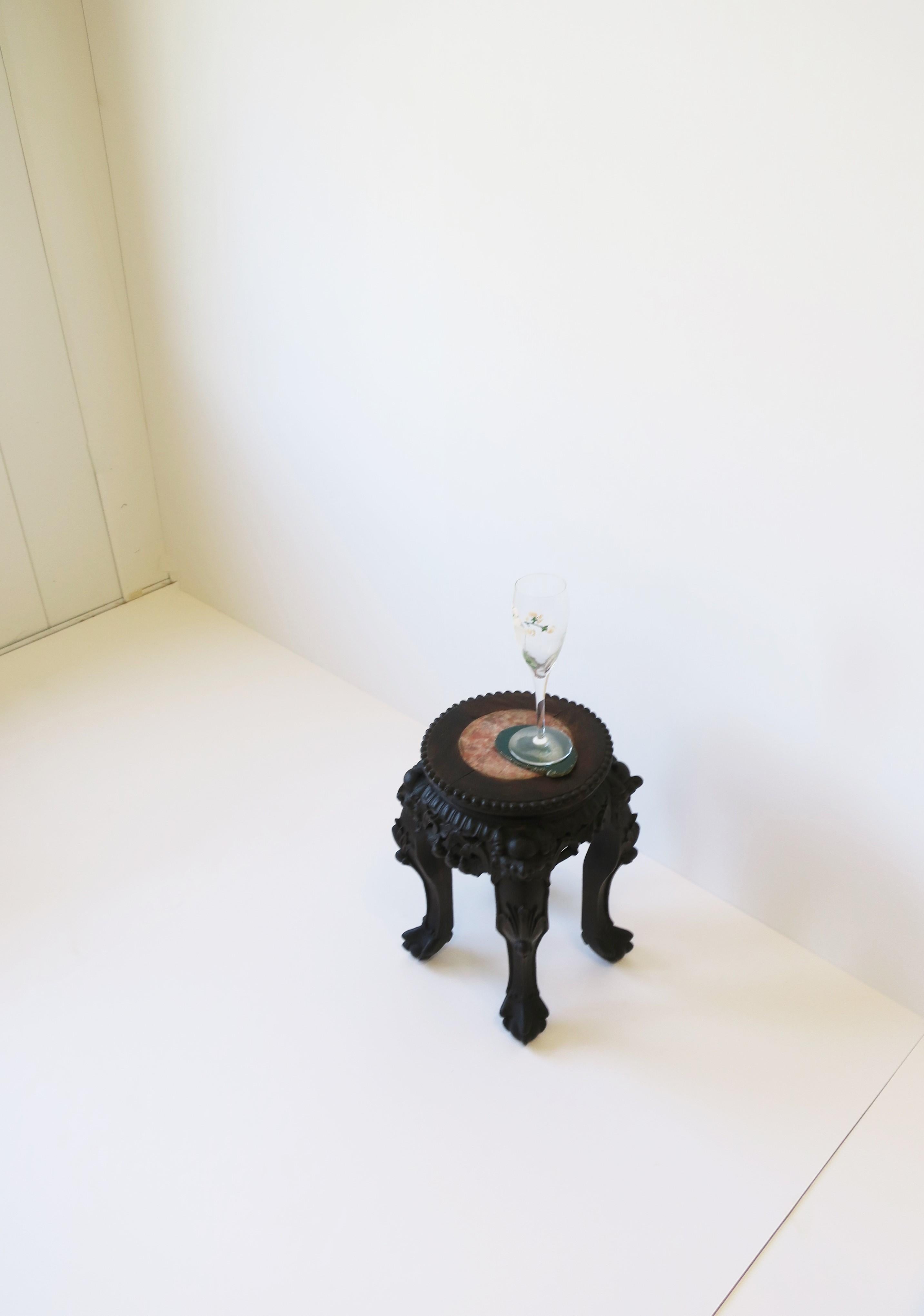 Table à boire ou stand de plantes asiatique en bois et marbre, petite en vente 2