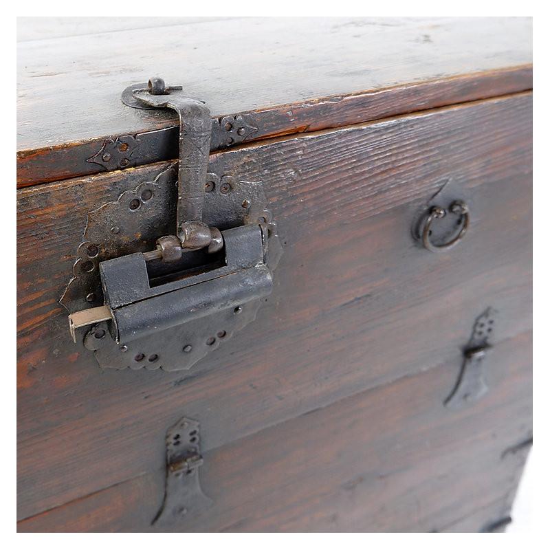 Wooden chest from Asia dating from the 18th Century, in wabi-sabi style. Wear consistent with old age and use.