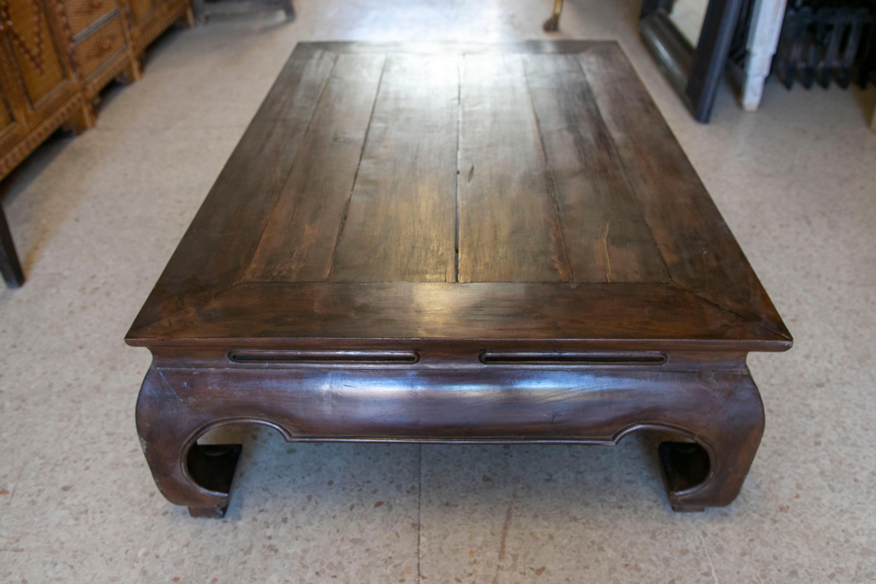 Asian Wooden Coffee Table with Turtle-Shaped Legs For Sale 12