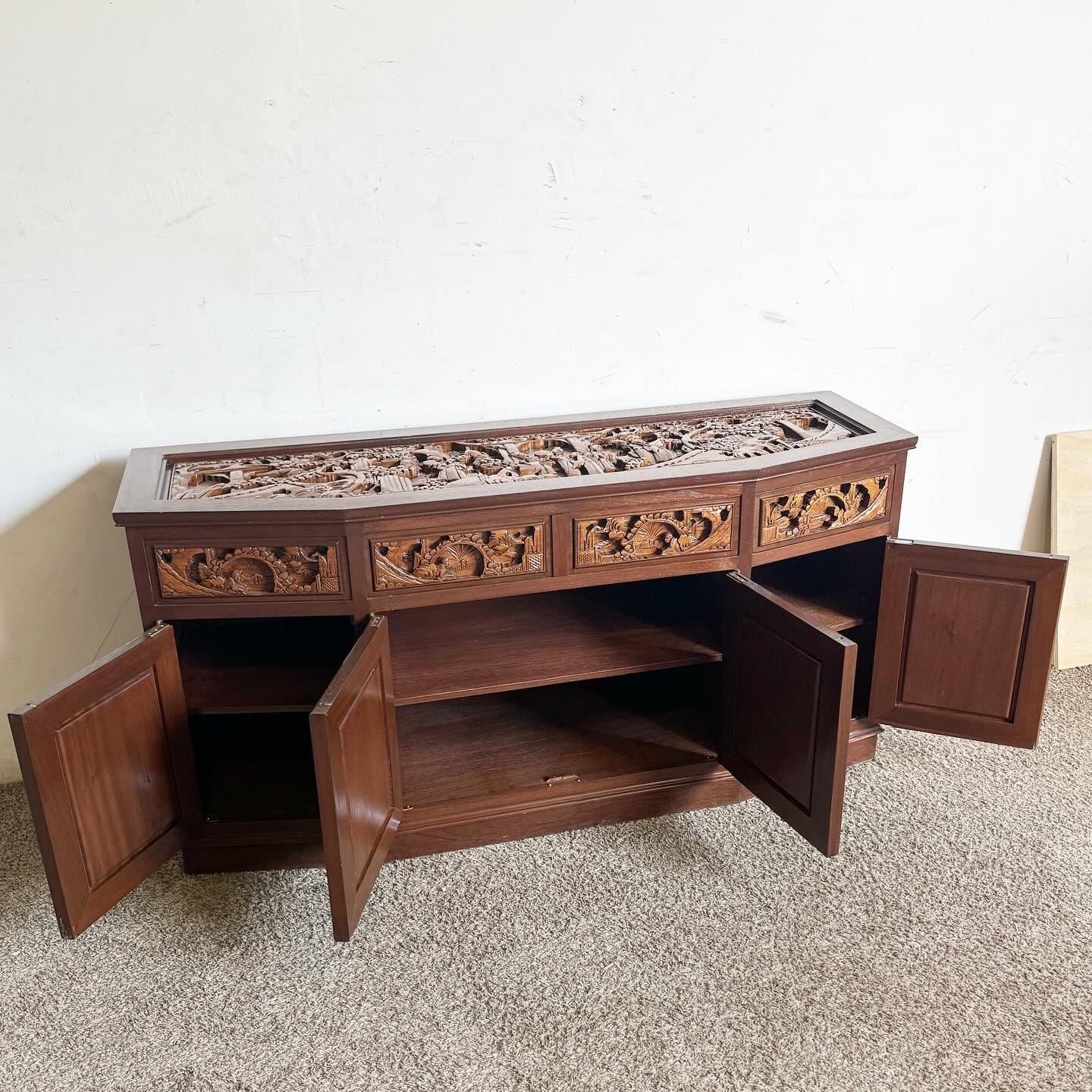 Sconosciuto Credenza asiatica in legno intagliata a mano in vendita