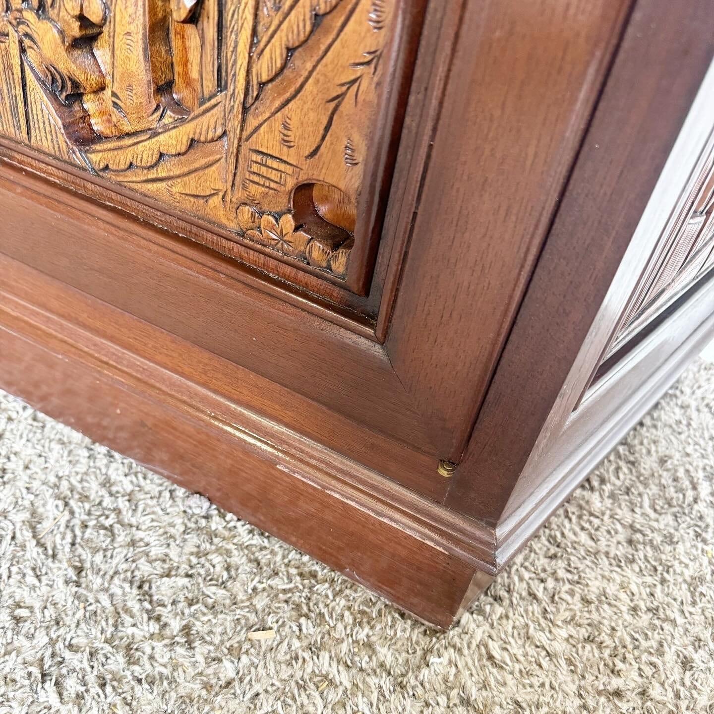 Credenza asiatica in legno intagliata a mano in vendita 2