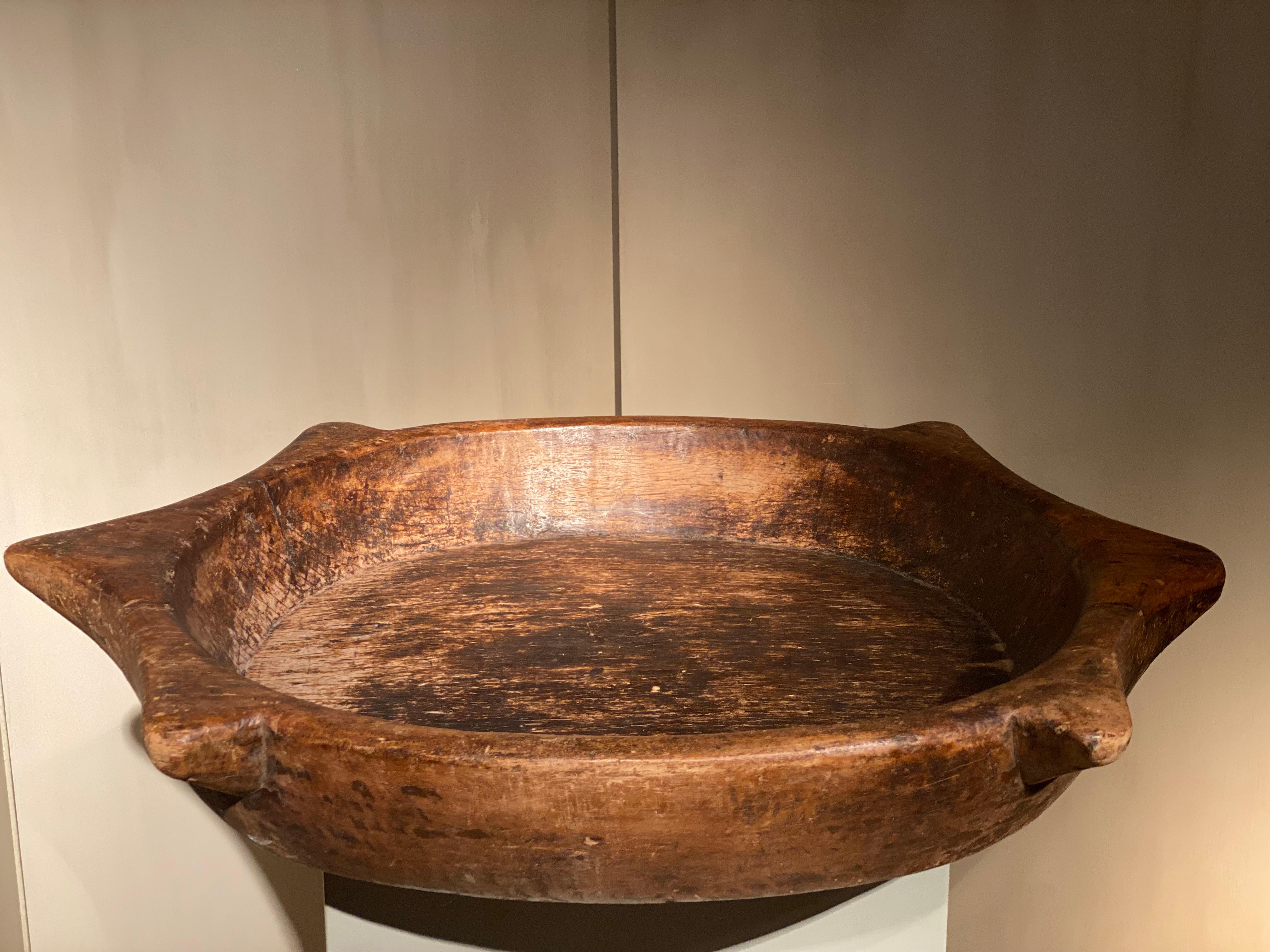 Indonésien Assiette asiatique en bois en vente