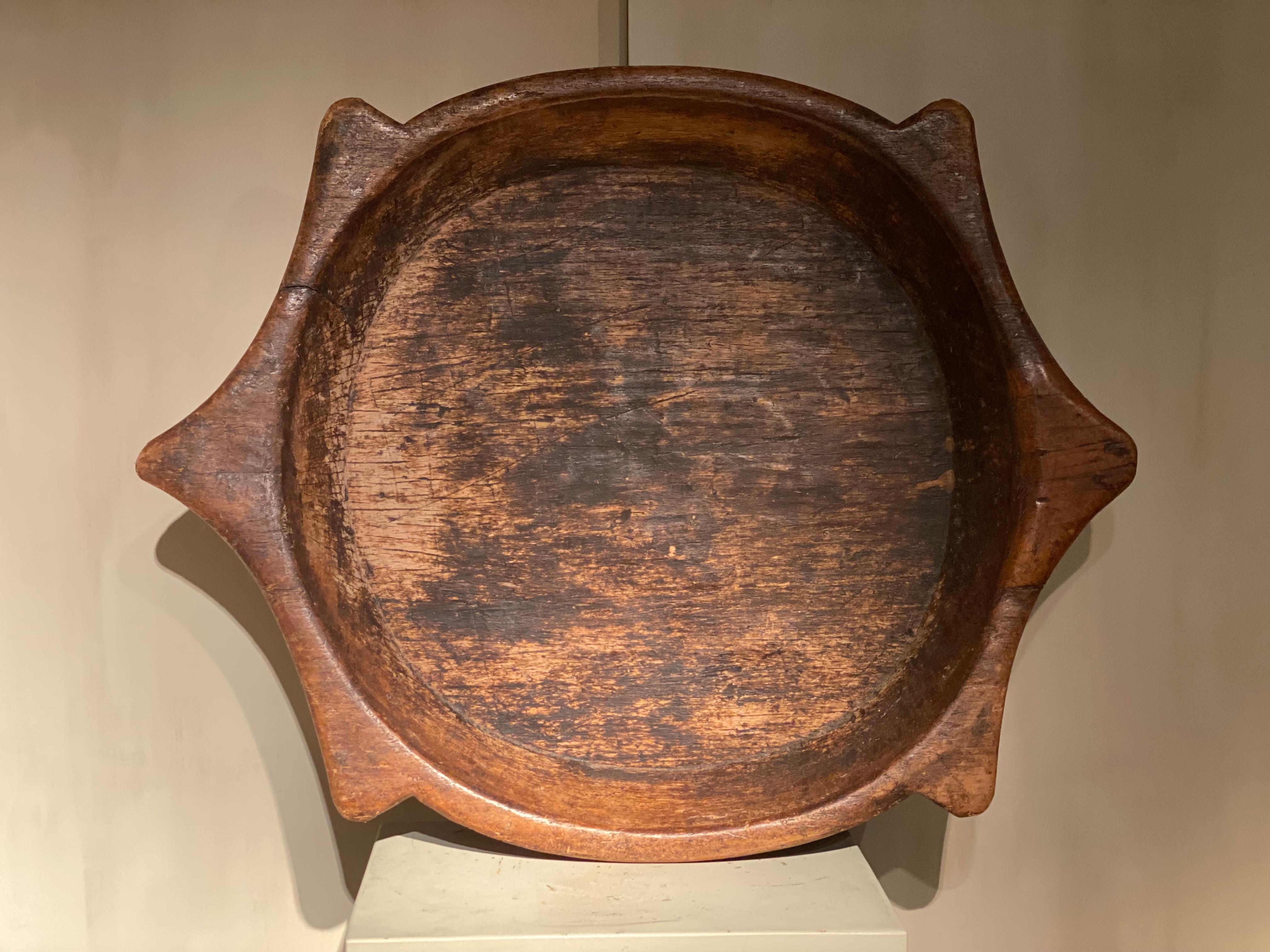 Assiette asiatique en bois en vente 1