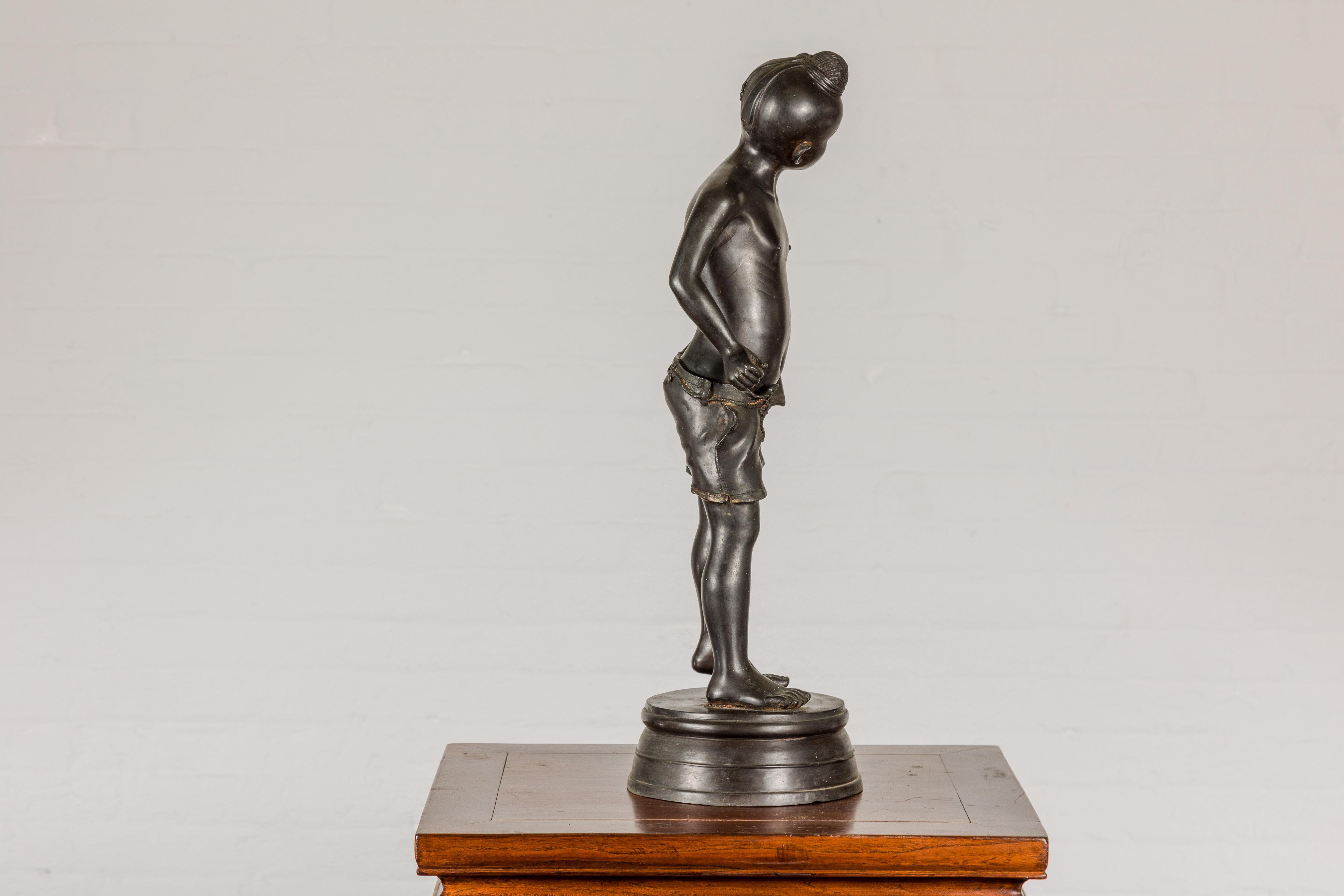 Statue de table en bronze d'inspiration asiatique, patine foncée en vente 6