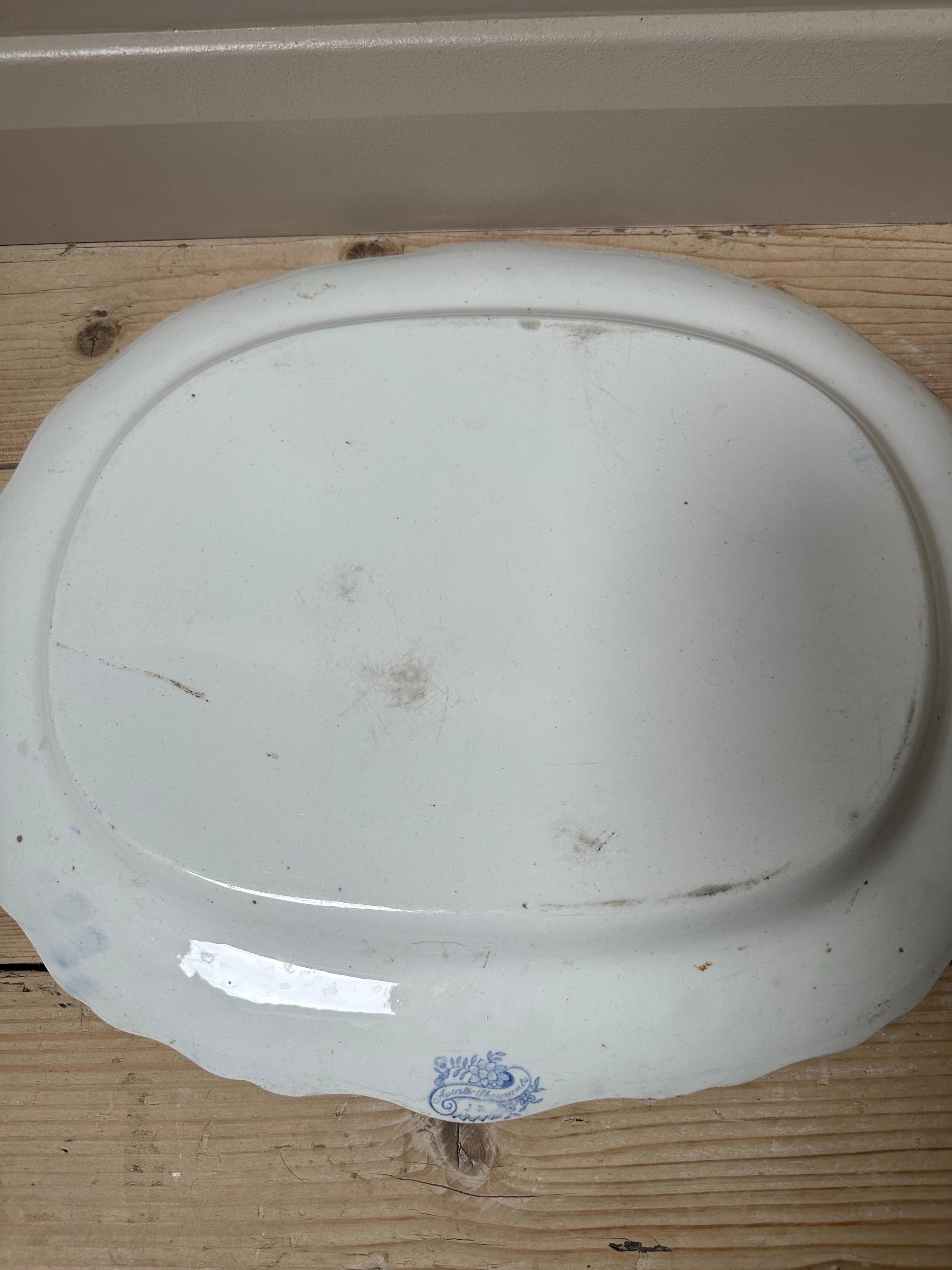 Grand plat festonné bleu et blanc en forme de faisan asiatique, par Booths, vers 1872 en vente 16