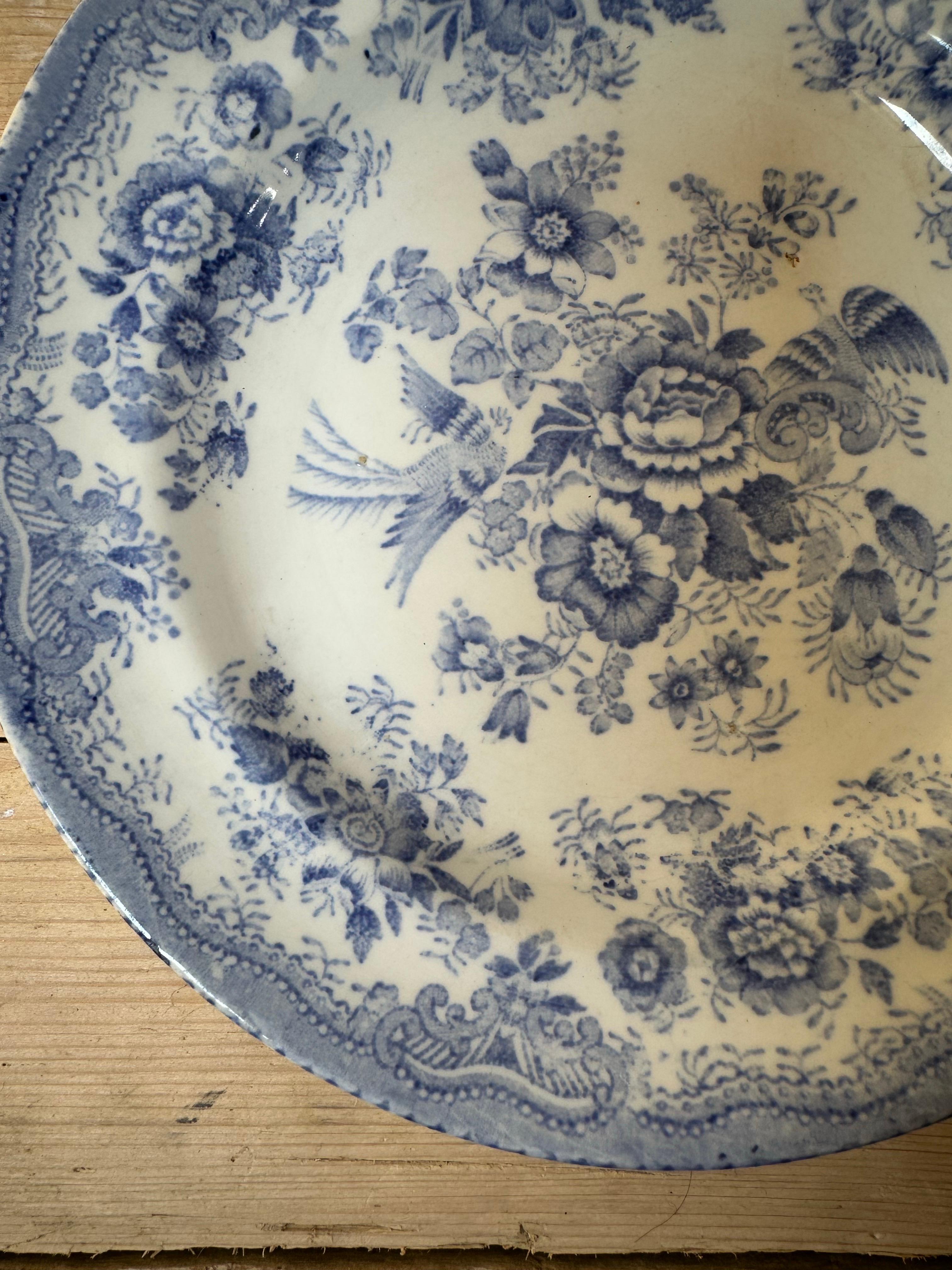 Asiatic Pheasant Dinner Plate, Blue & White Floral, circa 1850, Ceramic In Good Condition For Sale In Worcester Park, GB