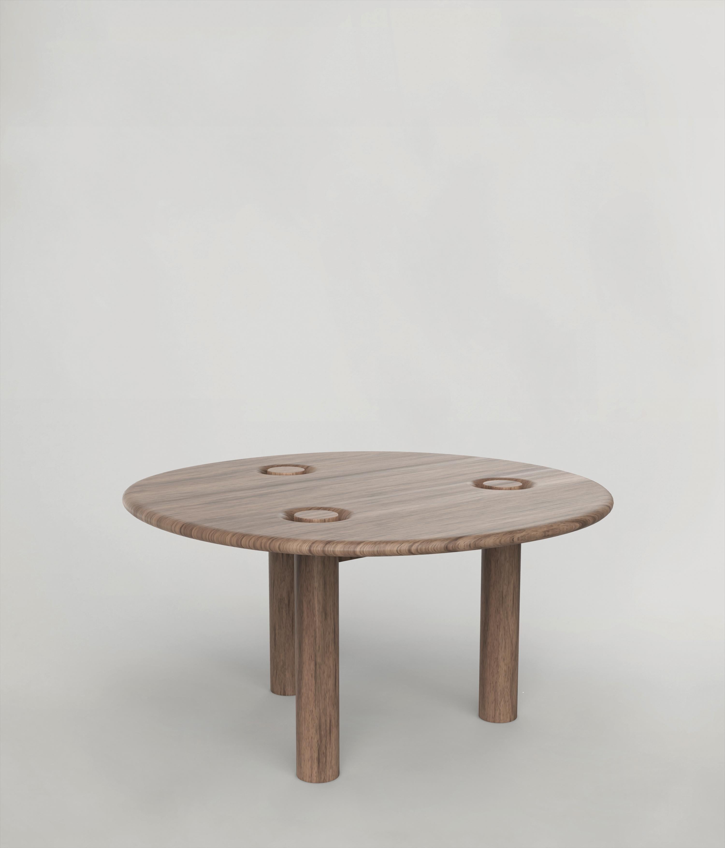 Table Asido V3 par Edizione Limitata
Edition limitée à 150 pièces. Signés et numérotés.
Dimensions : D140 x L140 x H74 cm
MATERIAL : bois de frêne massif

Le langage de design de collection Asido a été développé par l'équipe de recherche