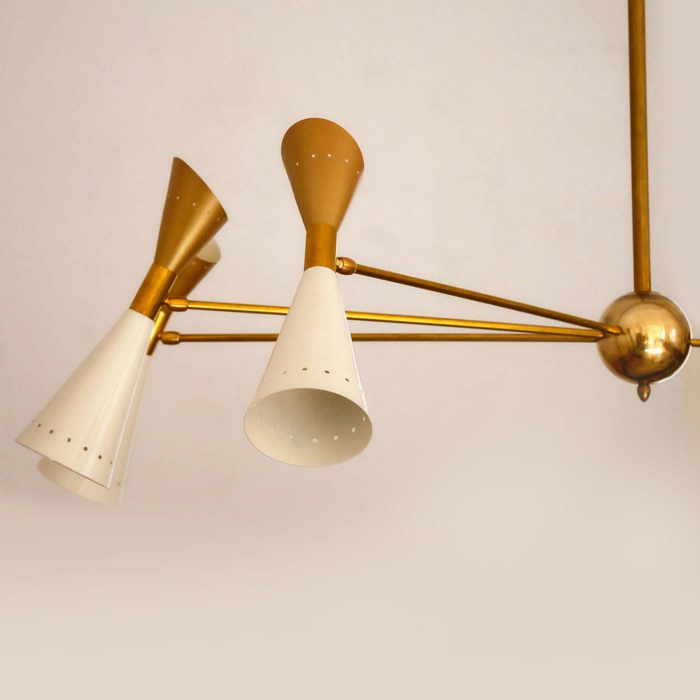 Asimmetrico 8-Light Ivory & Gold Chandelier In New Condition For Sale In Milan, IT