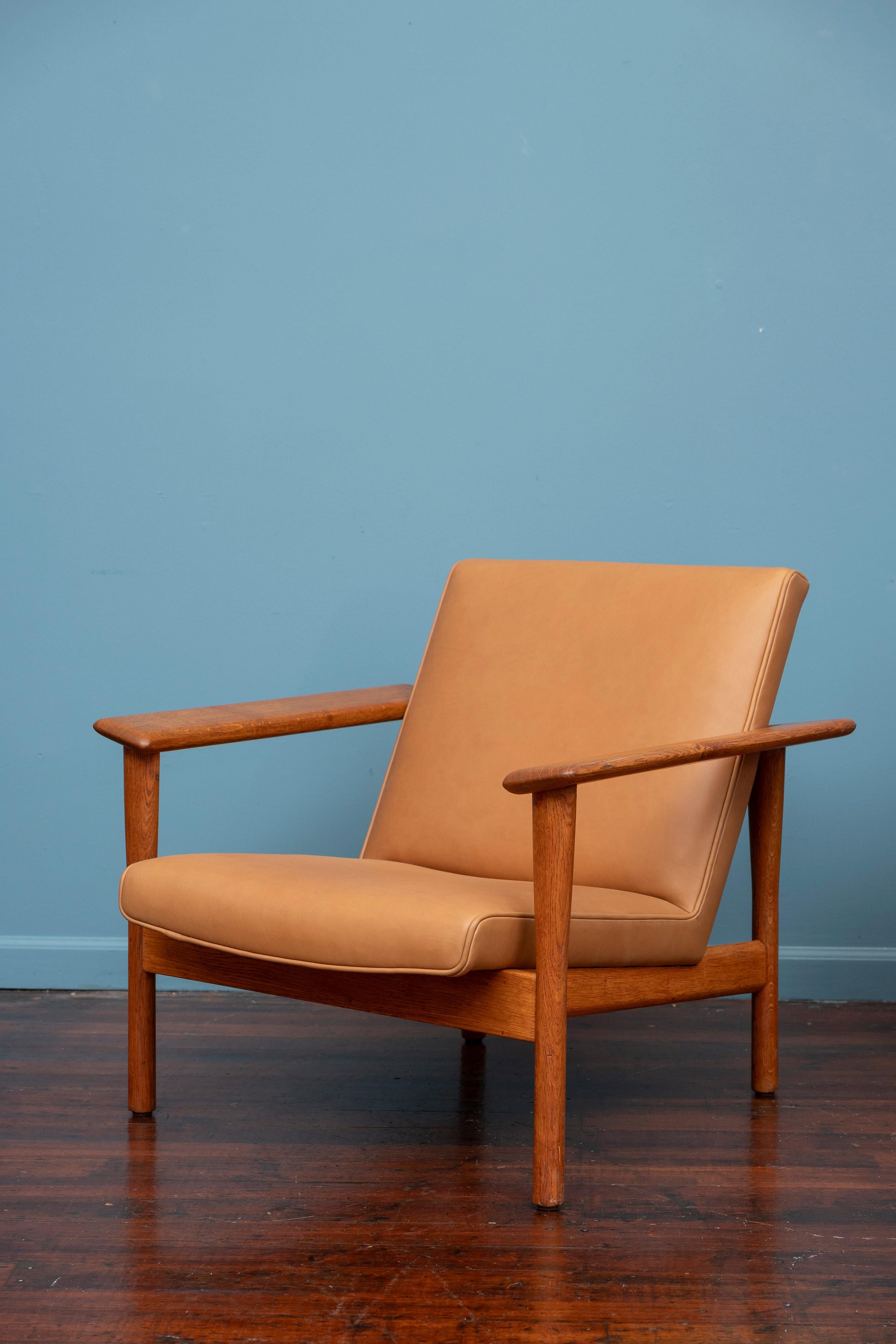 Askel Bender Madsen & Ejner Larsen Lounge Chairs for Willy Beck For Sale 4