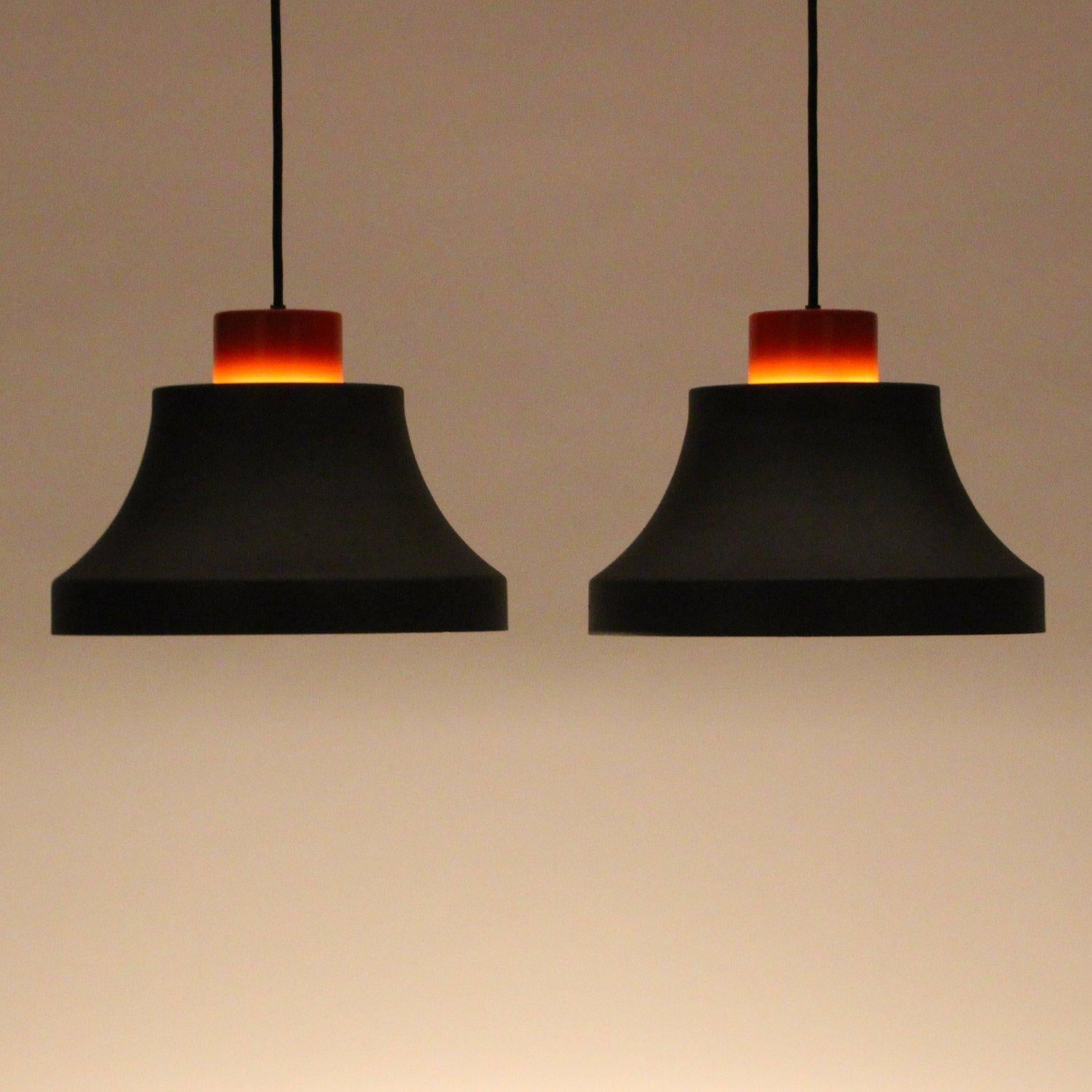 Askepot (Cinderella) - pendant pair by Jo Hammerborg for Fog & Mørup in 1976-1977 - beautiful pair of Industrial-style hanging lamps, unusual Hammerborg design.

The bell-shaped Askepot is quite an unusual Hammerborg design without any of his