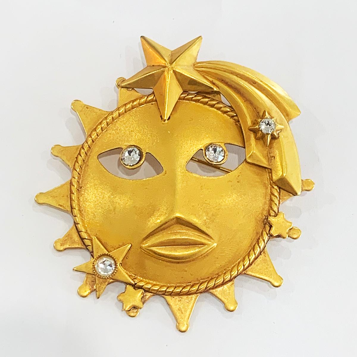 Askew of London Large Sun brooch pin with diamantes  In Excellent Condition For Sale In Daylesford, Victoria
