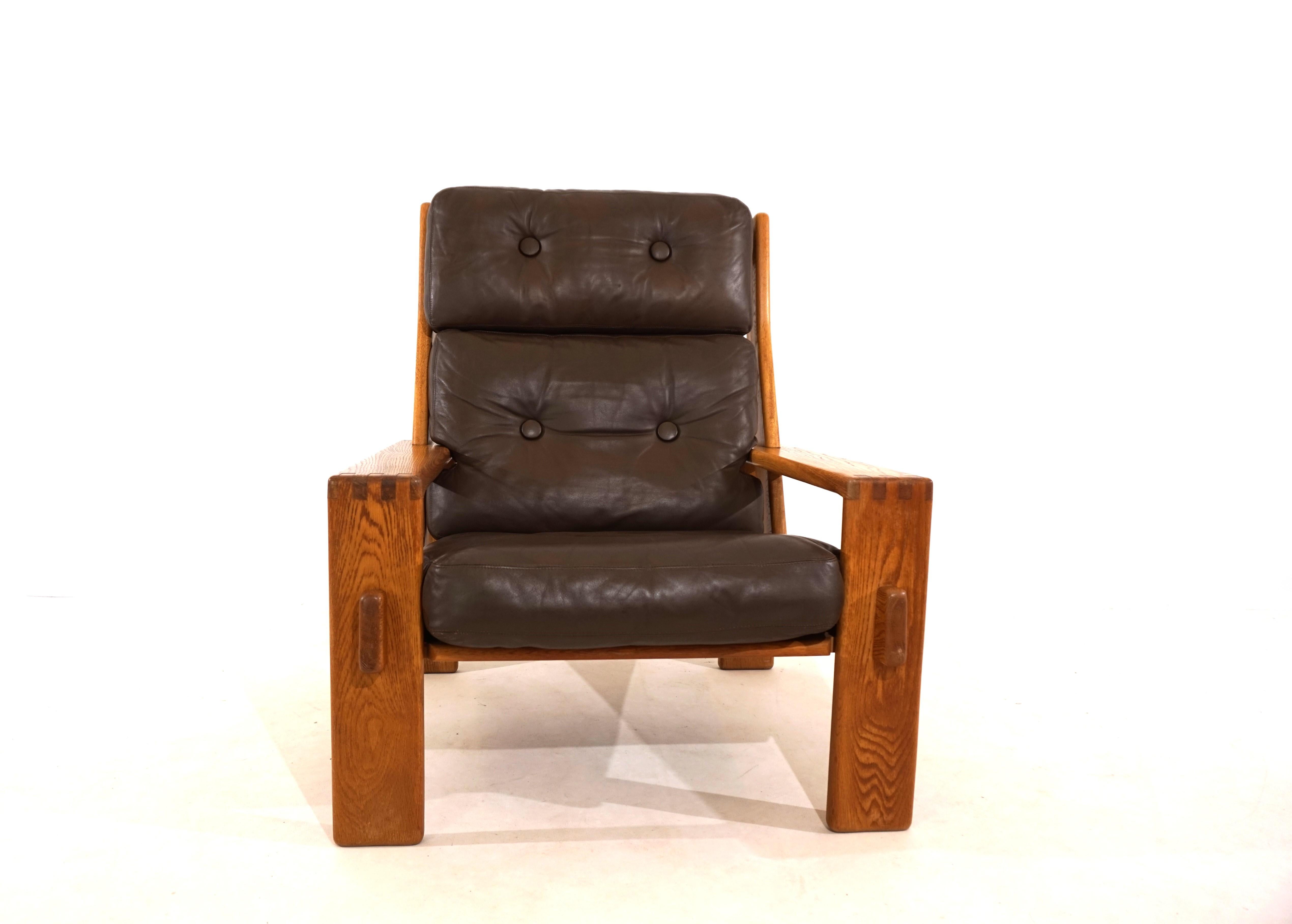 Leather Asko Bonanza brown high-back leather armchair by Esko Pajamies For Sale