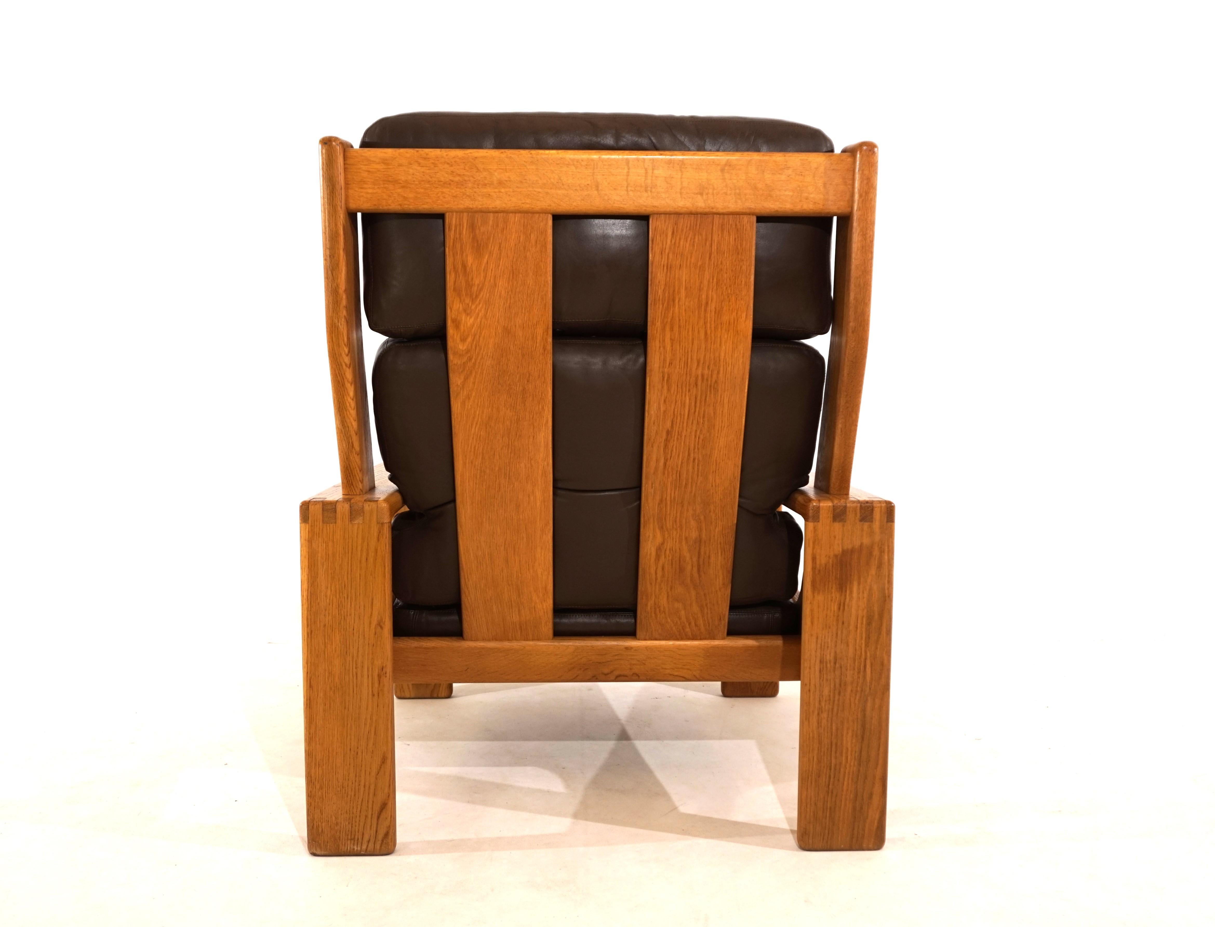Asko Bonanza brown high-back leather armchair by Esko Pajamies For Sale 9
