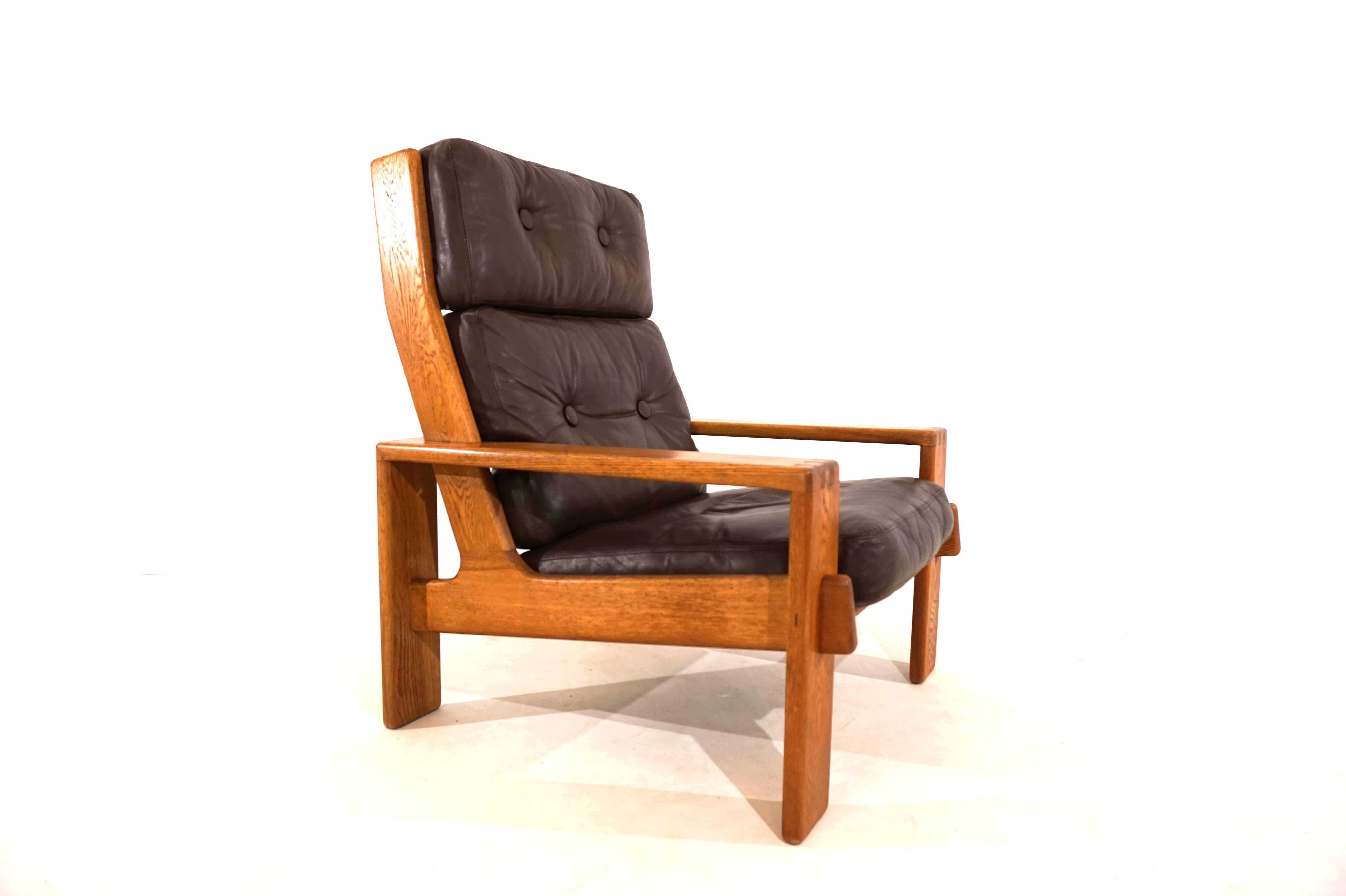 Asko Bonanza brown high-back leather armchair by Esko Pajamies For Sale 10