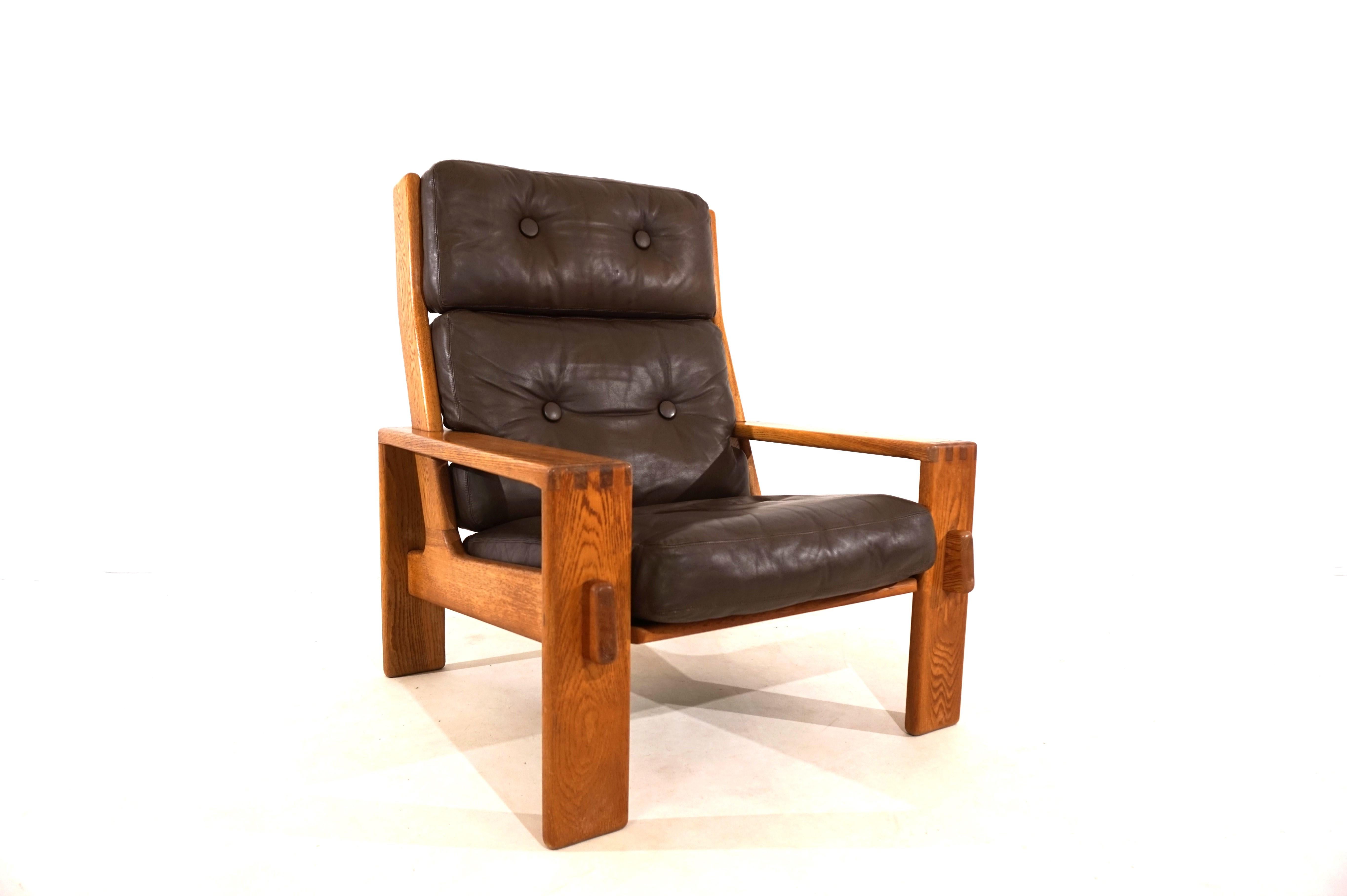 Asko Bonanza brown high-back leather armchair by Esko Pajamies For Sale 11