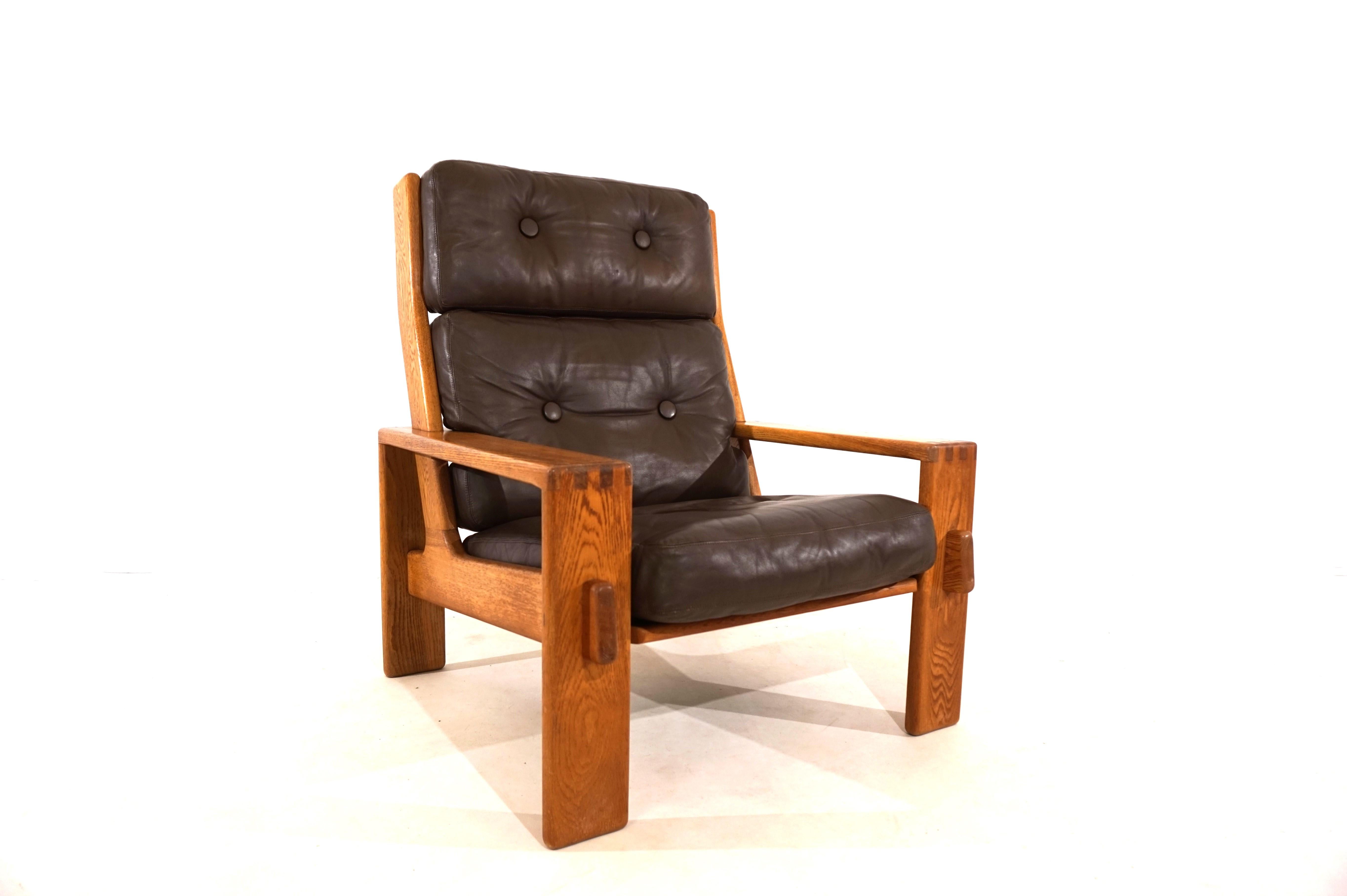 Asko Bonanza brown high-back leather armchair by Esko Pajamies For Sale 8