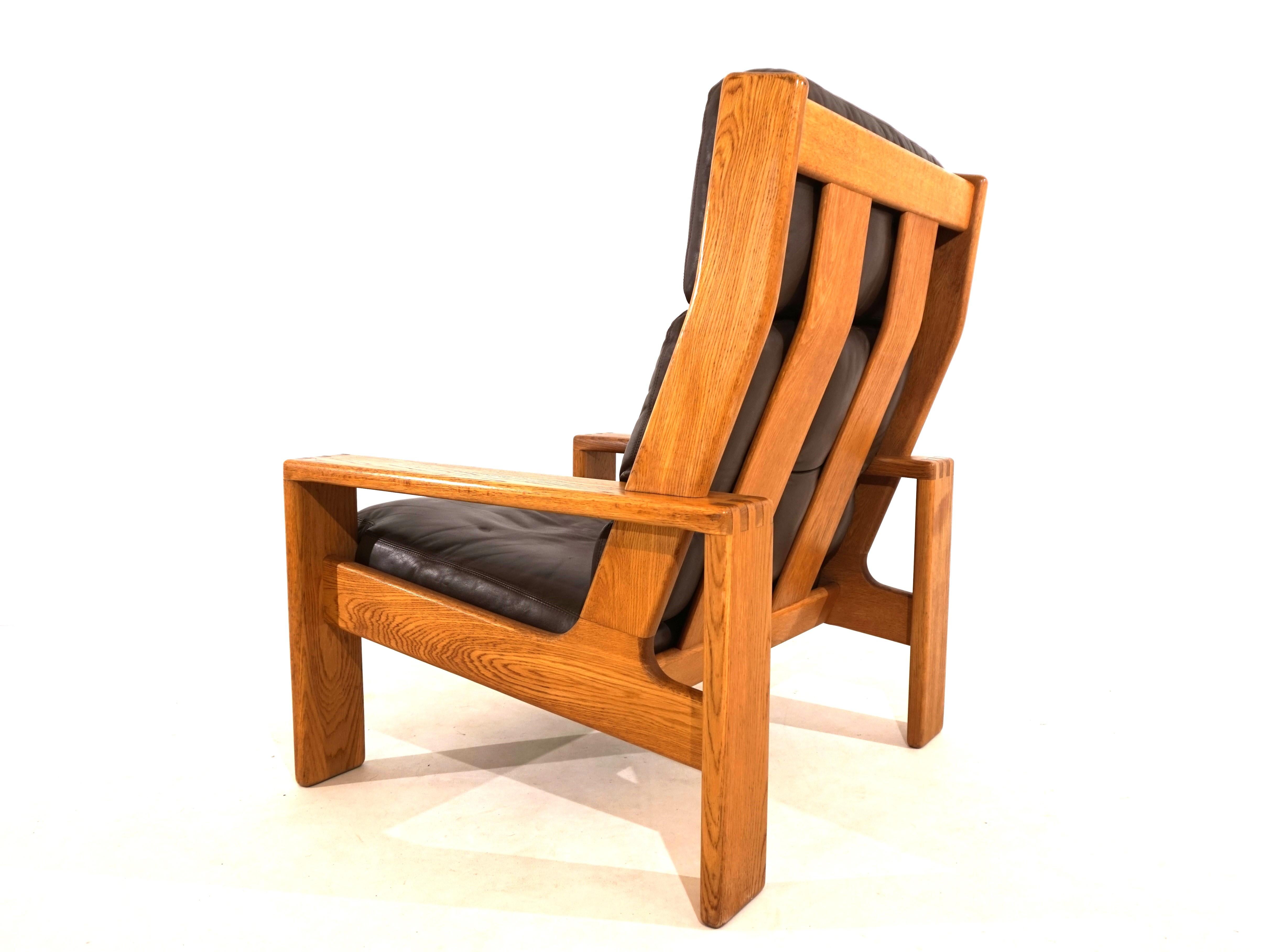 Finnish Asko Bonanza brown high-back leather armchair by Esko Pajamies For Sale