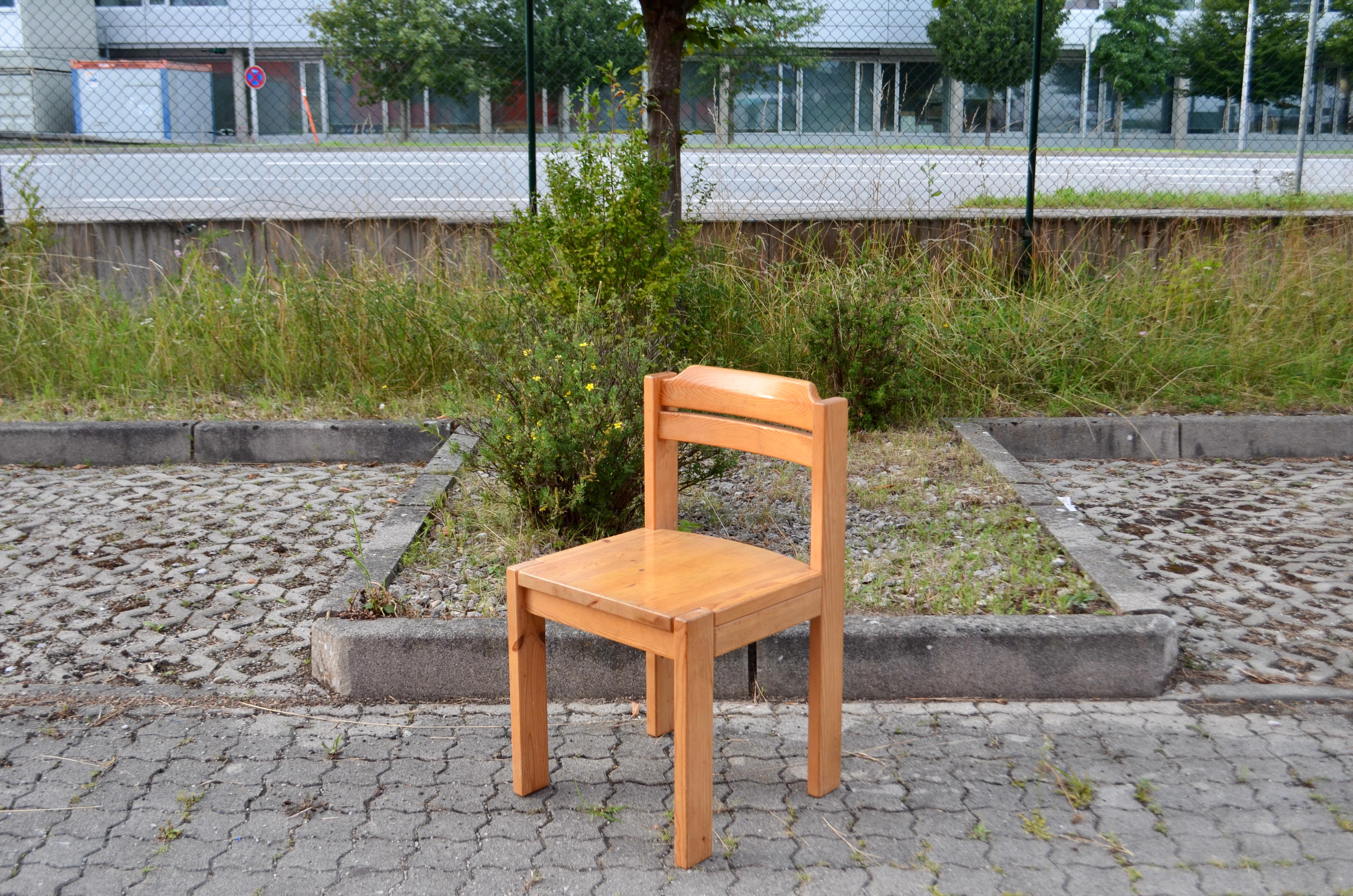 Esszimmerstuhl ASKO aus skandinavischem Kiefernholz Ilmari Tapiovaara, 4er-Set im Angebot 4