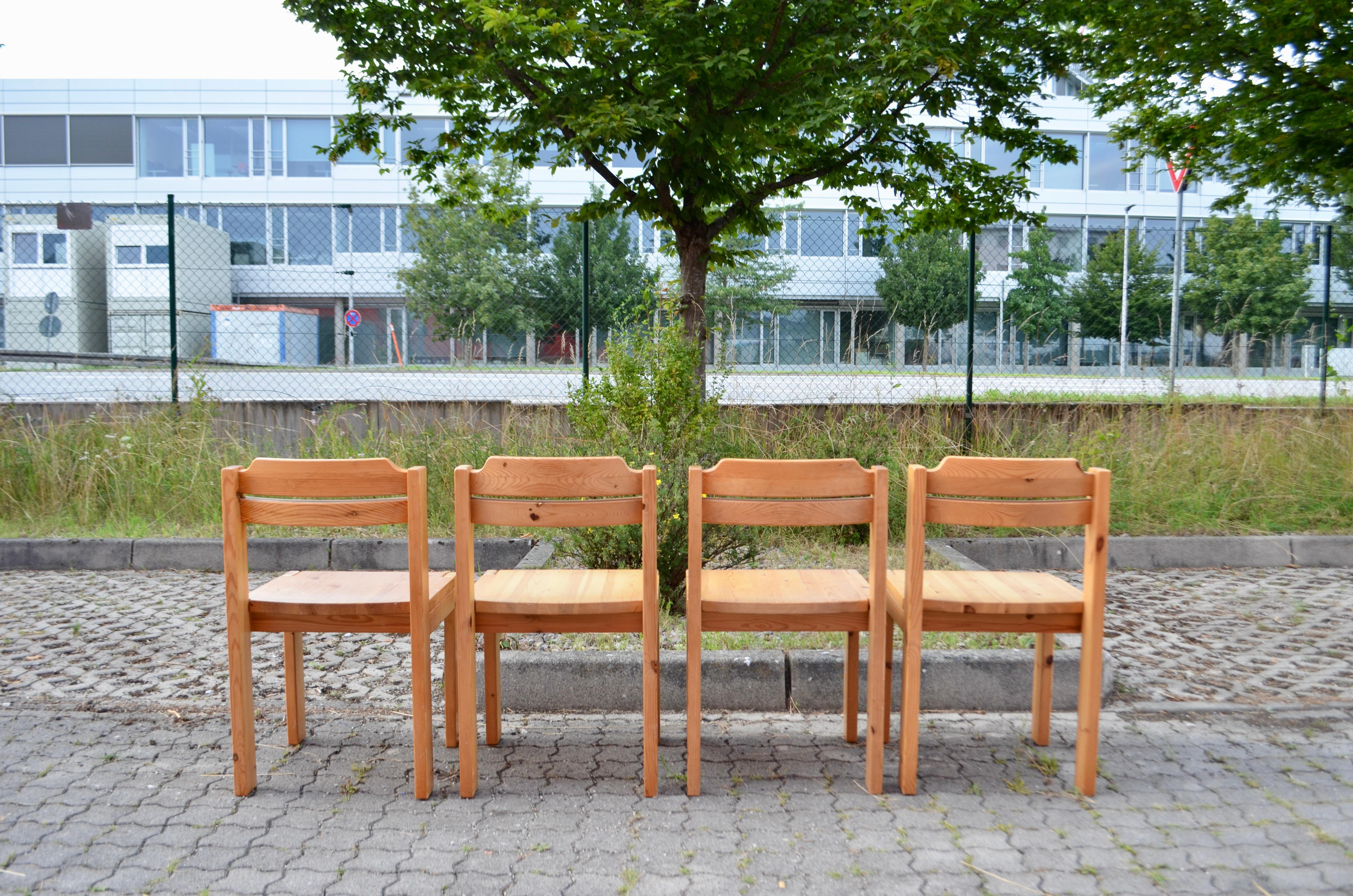 Esszimmerstuhl ASKO aus skandinavischem Kiefernholz Ilmari Tapiovaara, 4er-Set im Angebot 10