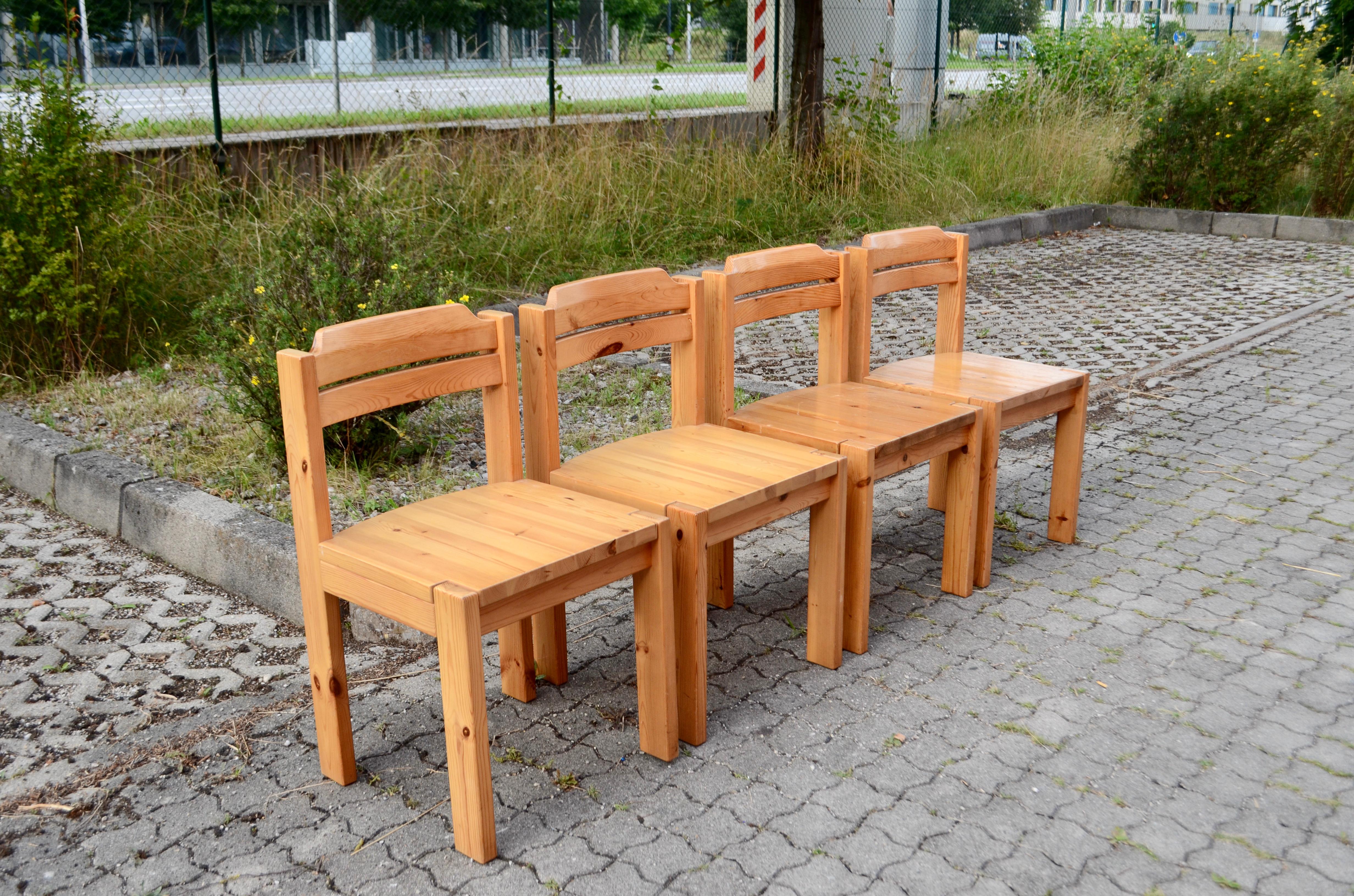 Esszimmerstuhl ASKO aus skandinavischem Kiefernholz Ilmari Tapiovaara, 4er-Set (Skandinavische Moderne) im Angebot