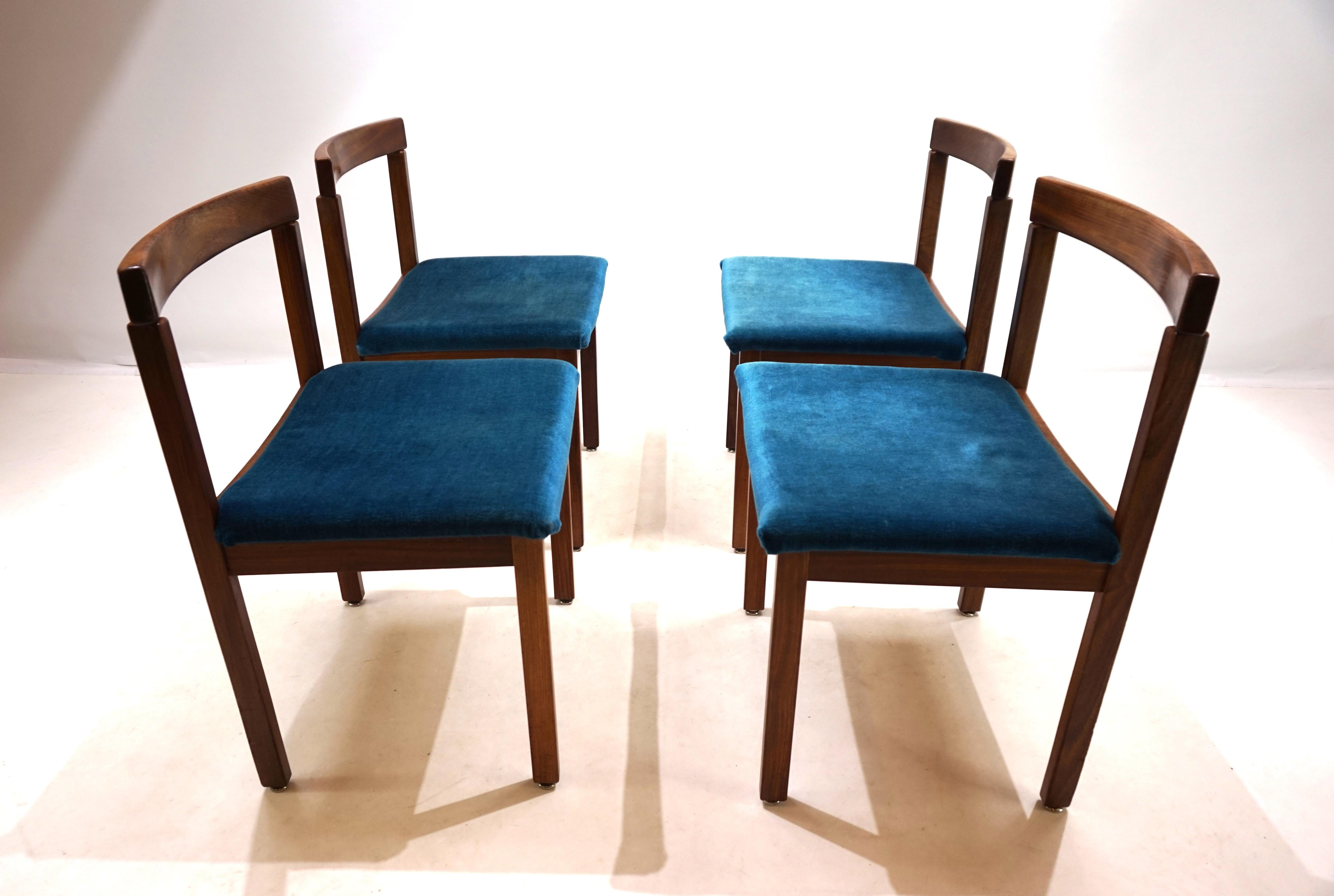 Set aus 4 Tectonia-Esszimmerstühlen von Jussi Peippo, Asko Finnland, 1960 (Moderne der Mitte des Jahrhunderts) im Angebot