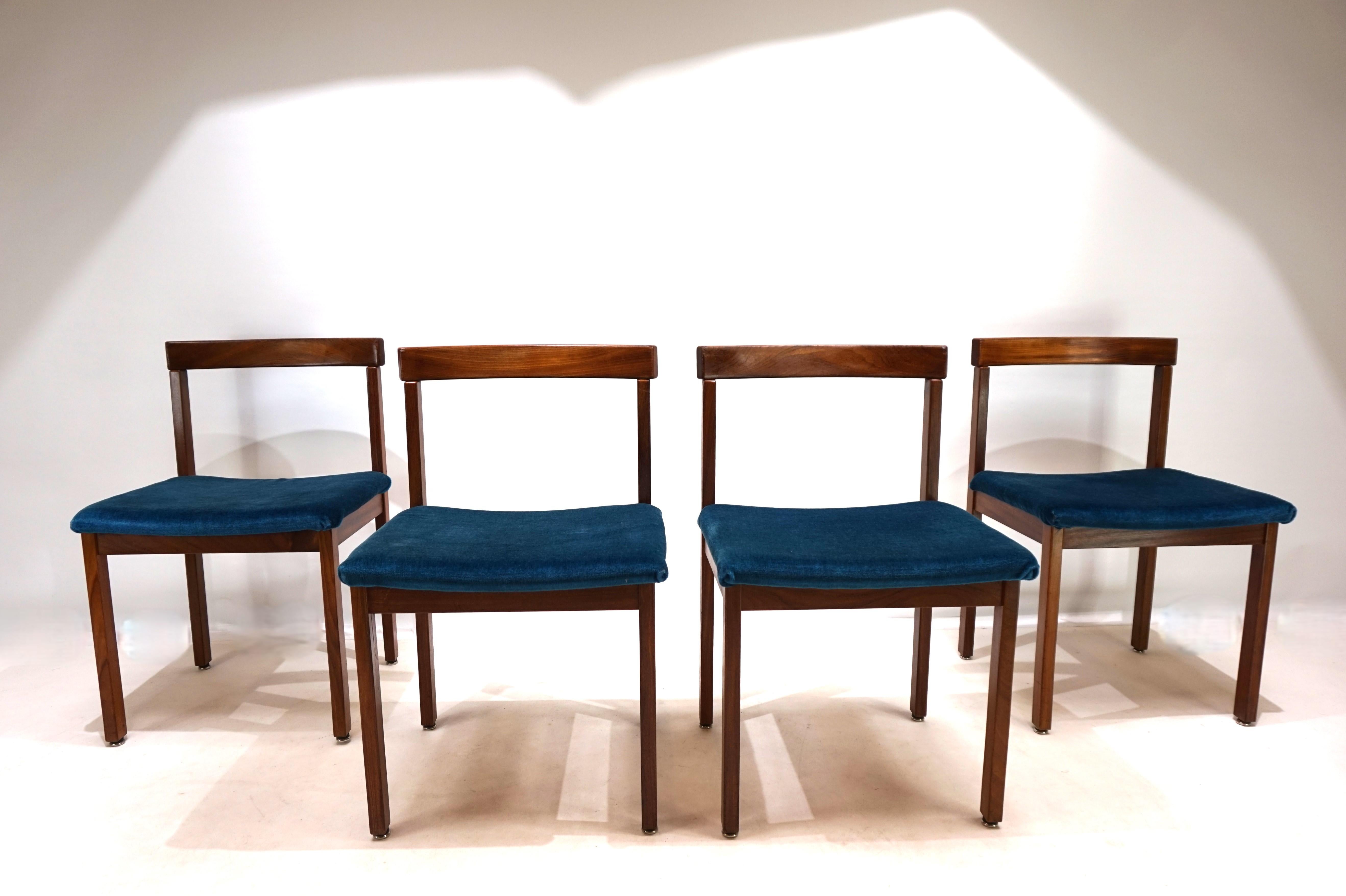 Set aus 4 Tectonia-Esszimmerstühlen von Jussi Peippo, Asko Finnland, 1960 im Zustand „Gut“ im Angebot in Ludwigslust, DE