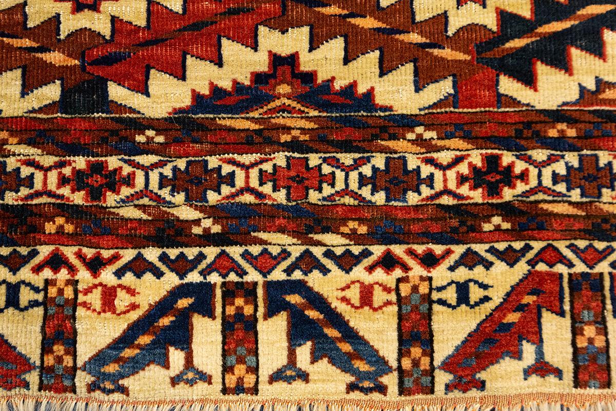 Asmalik Yomut Rug In Good Condition For Sale In Ferrara, IT