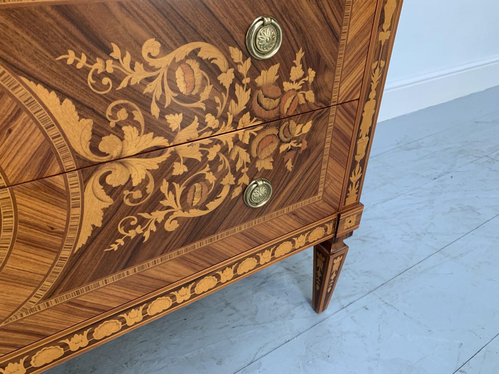 Asnaghi Inlaid Marquetry Cabinet Commode Chest of Drawers In Good Condition For Sale In Barrowford, GB