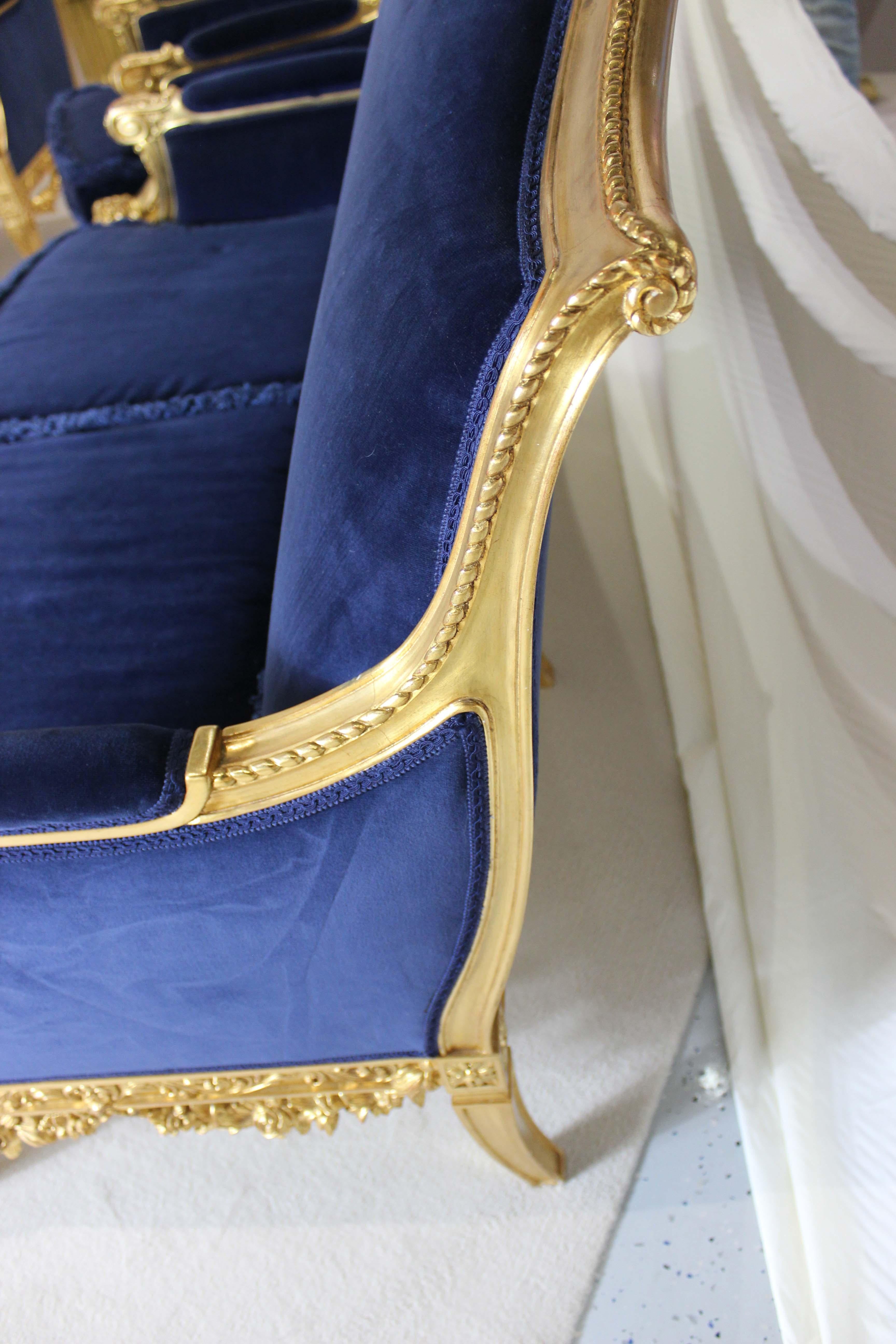Asnaghi Suite of 2 Settee and 2 Chairs, Upholstered Royal Blue Velvet For Sale 5