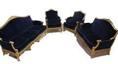 Suite Asnaghi de 2 banquettes et 2 chaises, tapissées de velours bleu royal