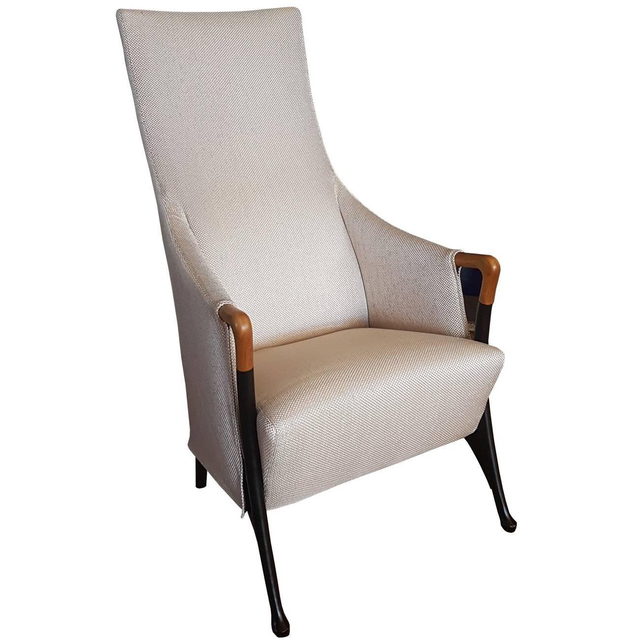 Asnago White Fabric Beechwood Italian Bergere Chair with Black Lacquered Legs  For Sale