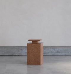 Soporte «Asos Stand» mediano con pedestal en chapa de madera, de Hermhaus