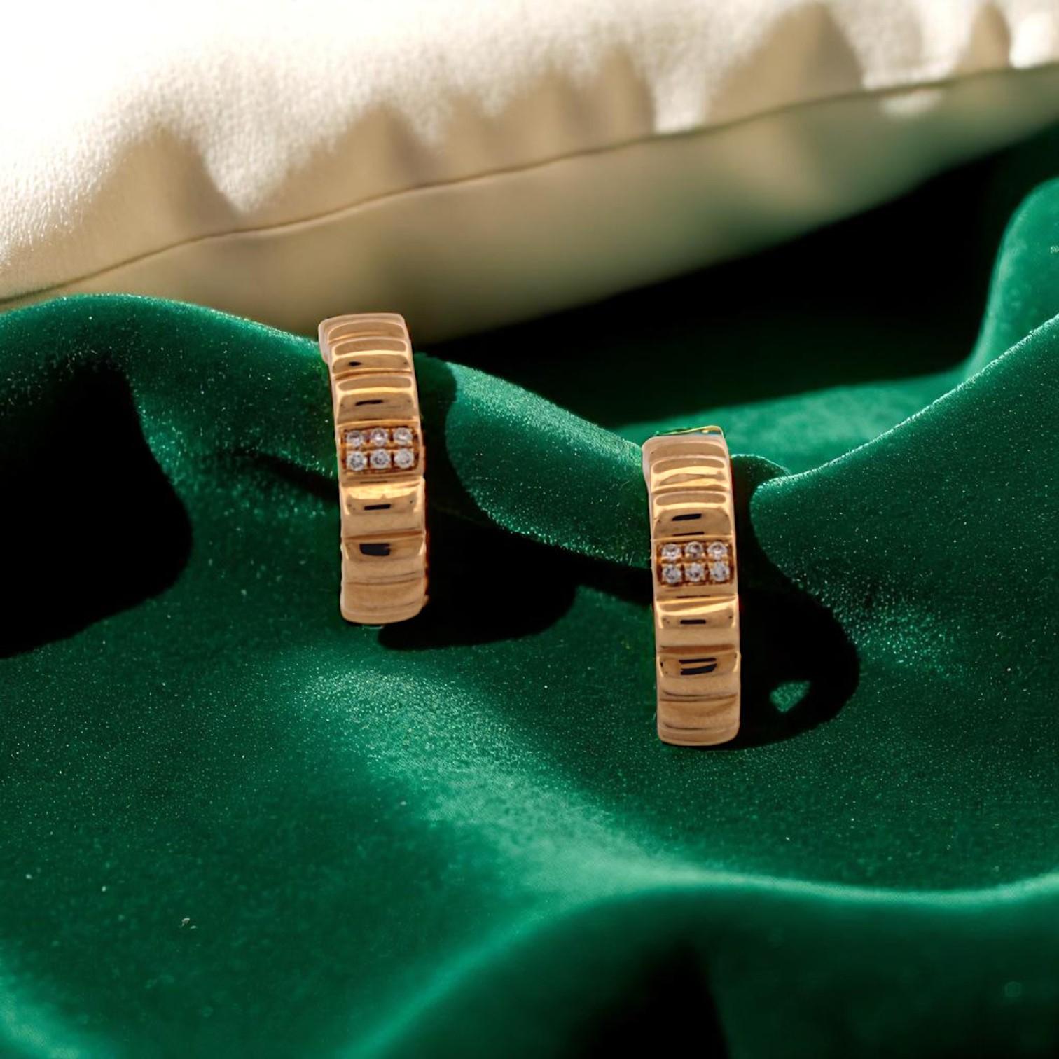 Aspen  18k Yellow Gold Half Hoop Earrings – .10 ctw Natural Round Diamonds In New Condition For Sale In Greeneville, TN
