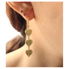 Boucles d'oreilles pendantes articulées Aspen Falling Leaves en or jaune 18 carats avec fils européens
