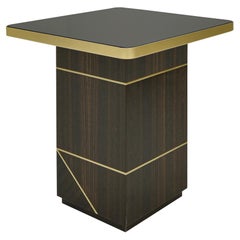 Tavolino Aspen in noce e dettagli in ottone fumé