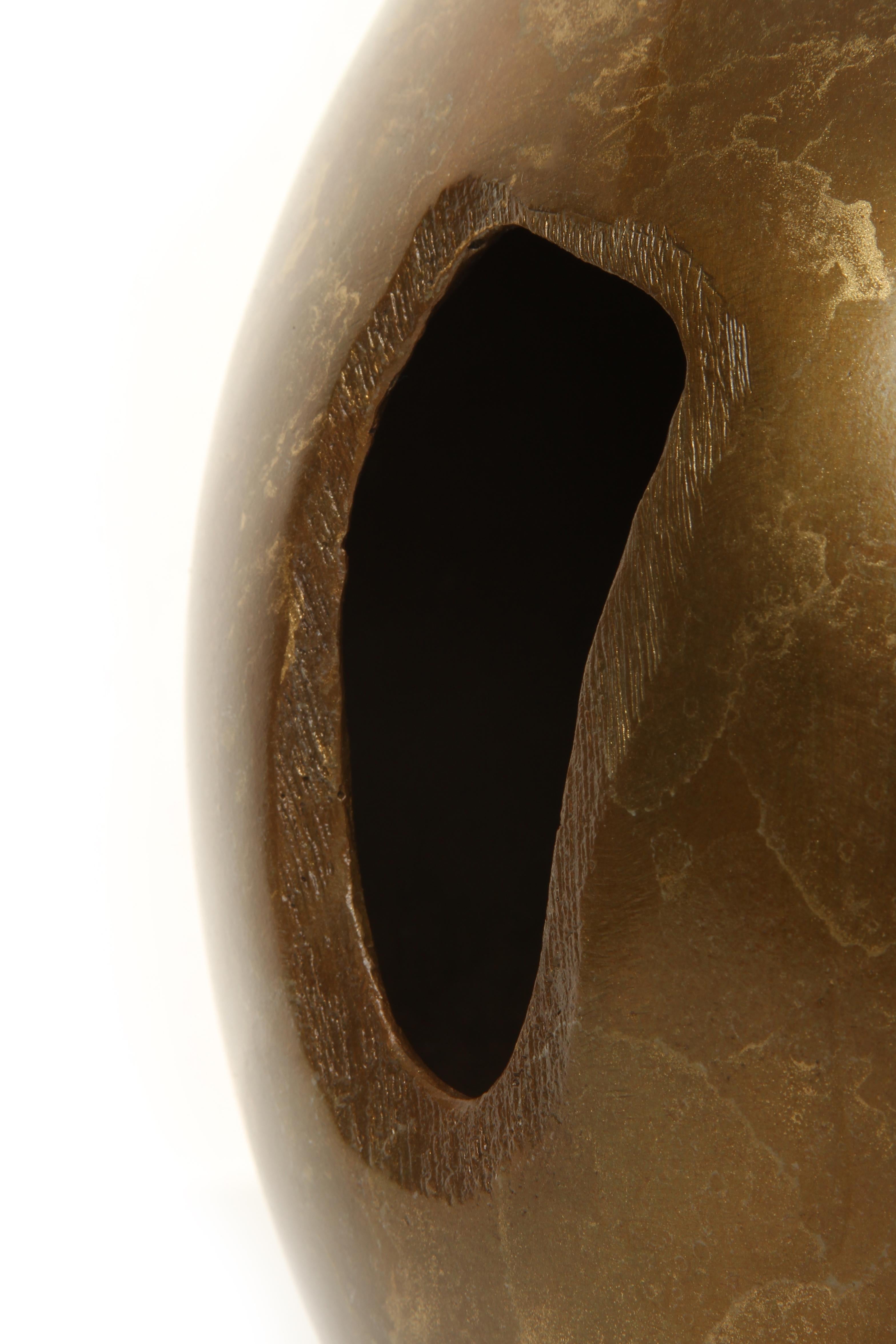 Aspen Vase by Brian Chaaban In New Condition For Sale In London, GB
