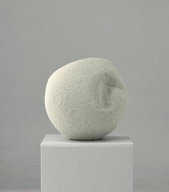 White Shimmering Round Miniature Sculpture Acryl / Quartz Packed in Present Box