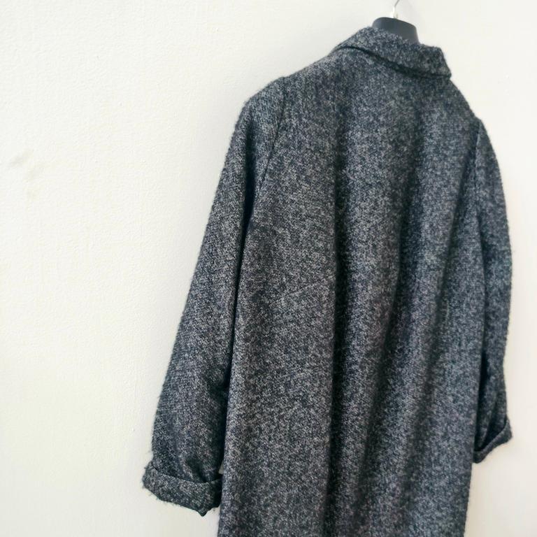 Aspesi Charcoal Bouclé Wool Oversized Coat with Notch Lapels in vendita 6