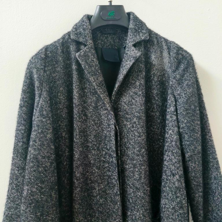 Donna Aspesi Charcoal Bouclé Wool Oversized Coat with Notch Lapels in vendita