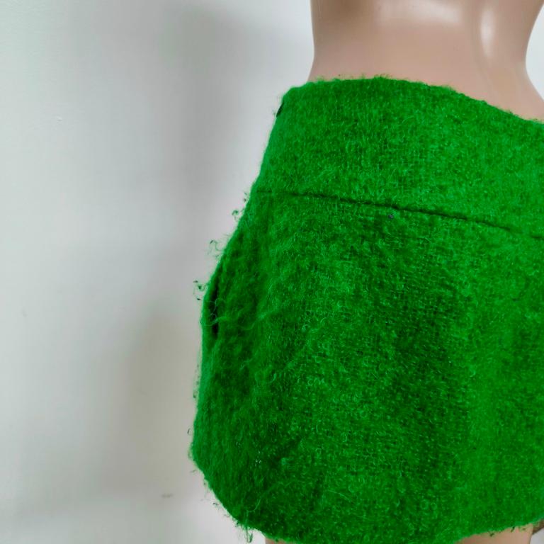 Aspesi Emerald-Green Bouclé Wool Mini Skirt, IT 38 en venta 7
