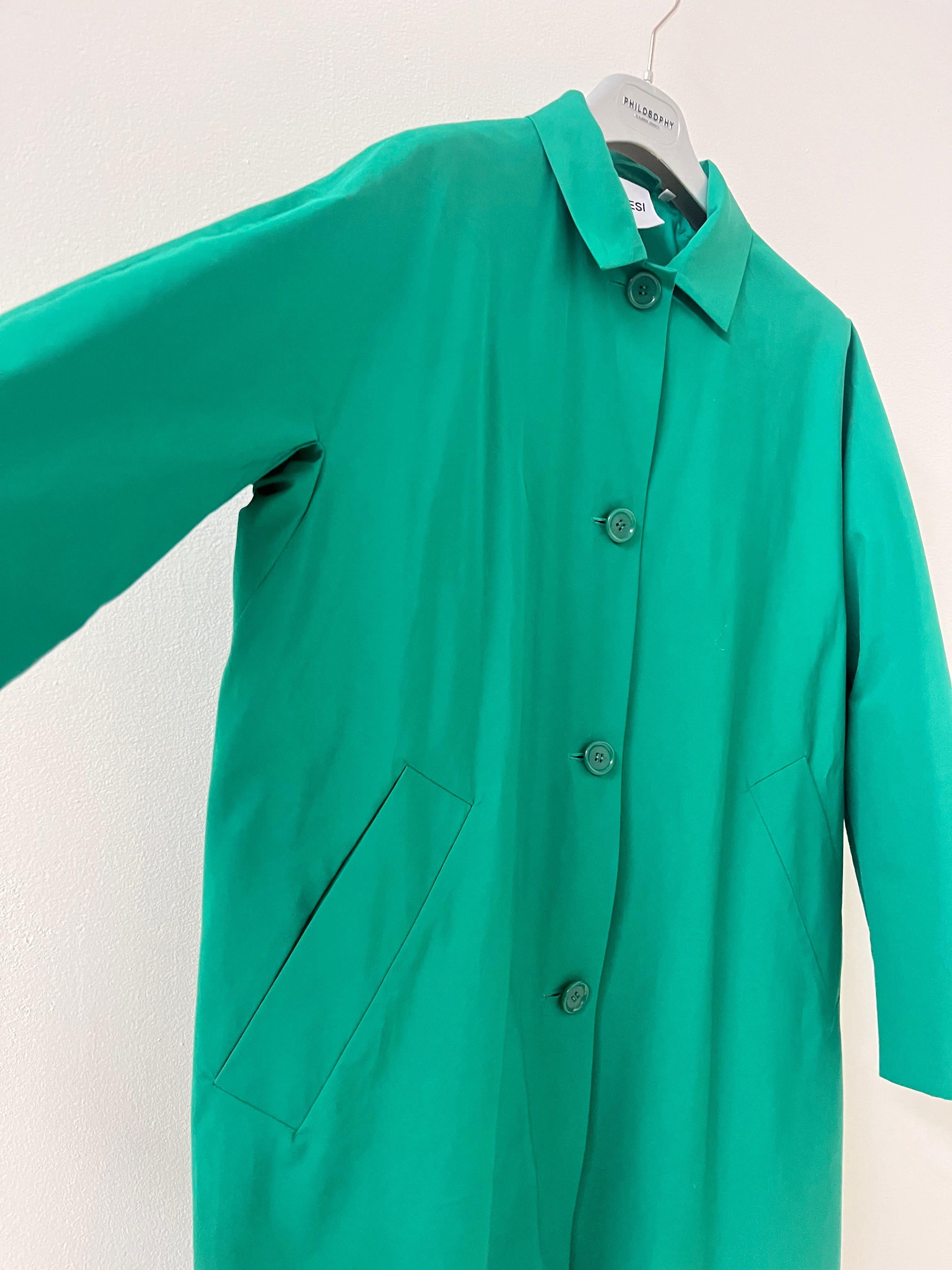 Blue Aspesi “Mostacciolo” Emerald Green Technical Coat – Minimalist Italian Icon in vendita