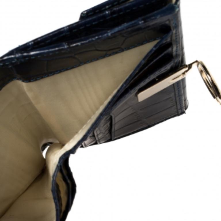 Aspinal of London Blaues Krokodil geprägtes Leder Bifold Wallet Damen im Angebot